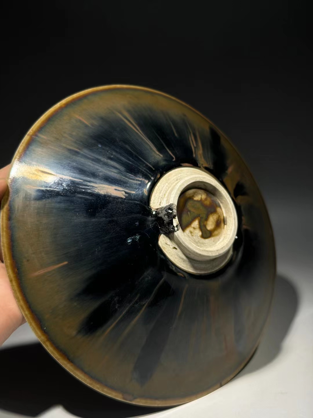 精品收藏 北宋 定窑黑釉天外飞仙斗笠盏. 67尺寸:高:5公分 直径:18.