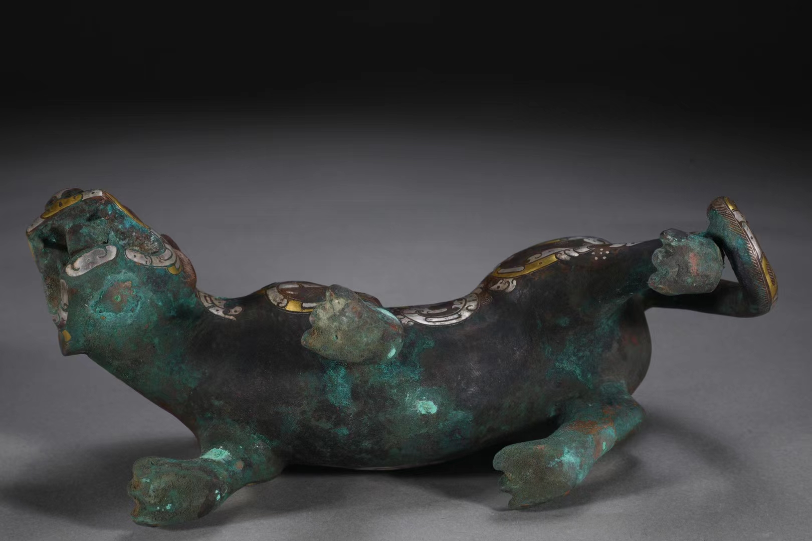精品收藏 战国 青铜错金银螭虎 一对 【规格】高12cm 宽28cm 单重约