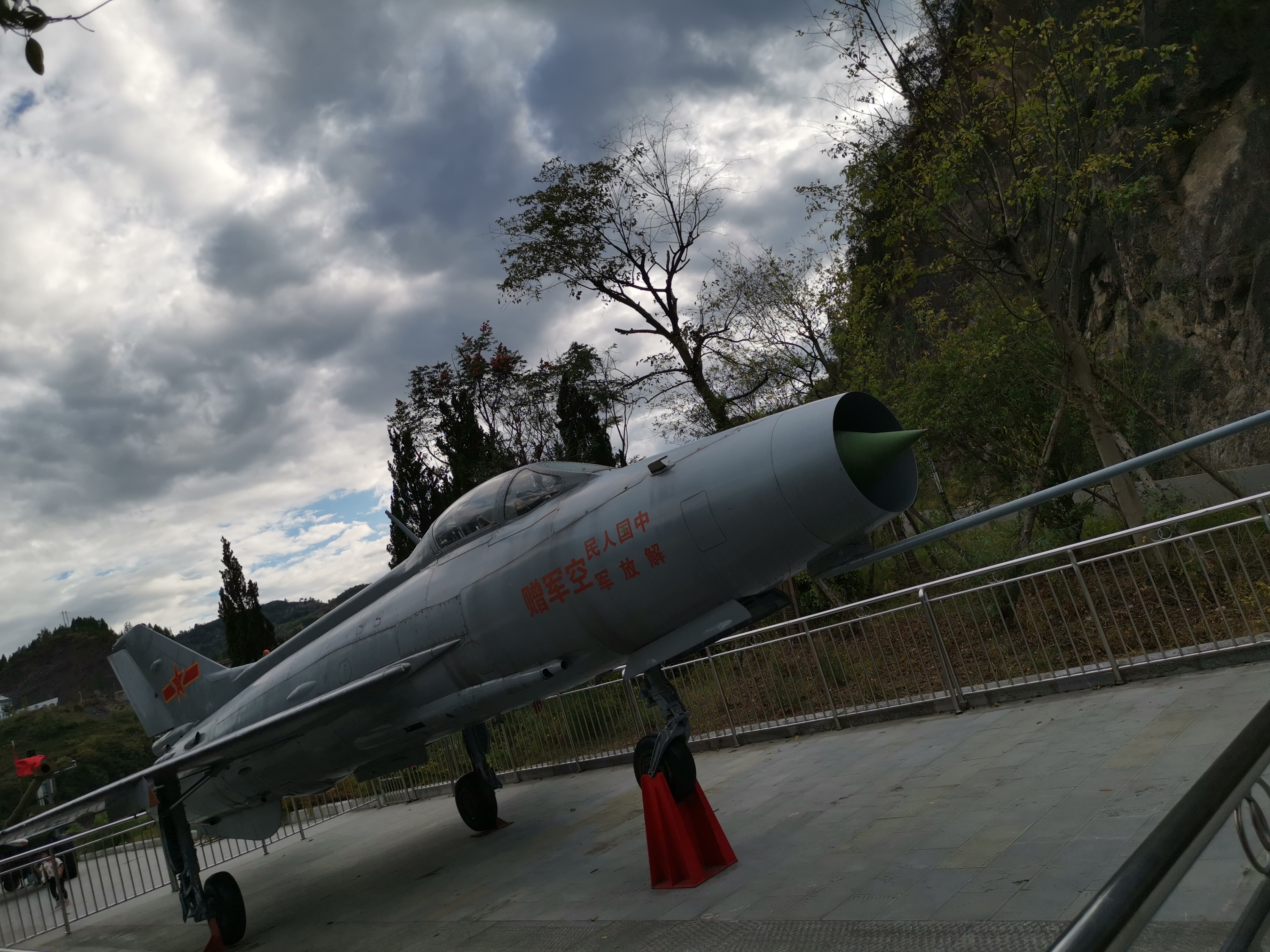 在人生的道路上,每个人都会遭遇到困境和过不去的坎