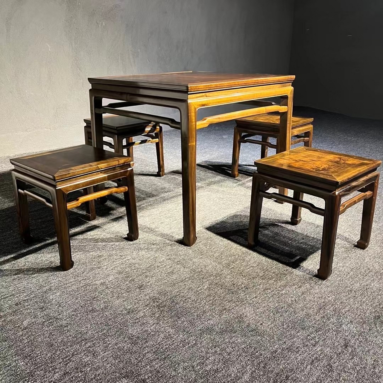 金丝楠乌木独板休闲桌