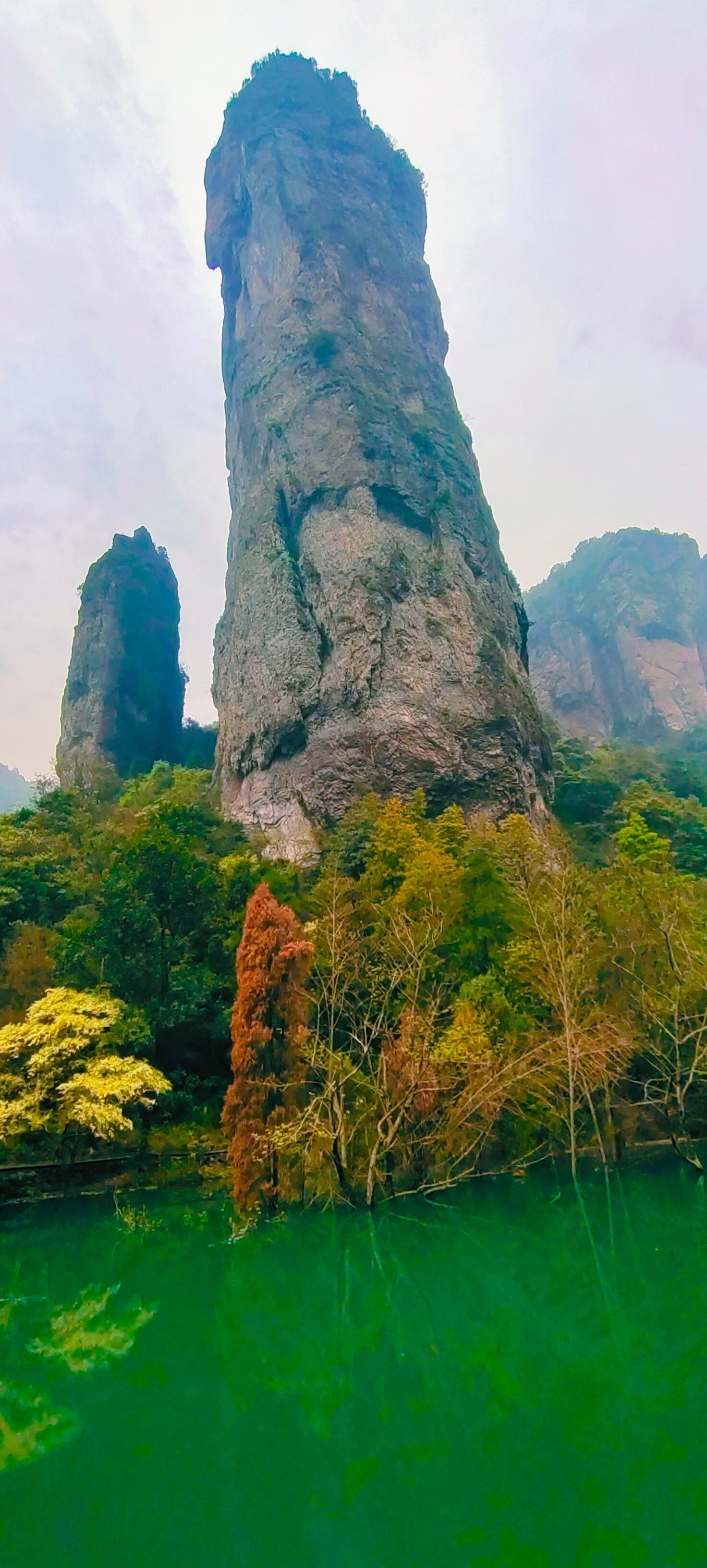 温州·中雁荡山·西漈景区 中雁荡山风景区是国家4a级重点风景名胜区