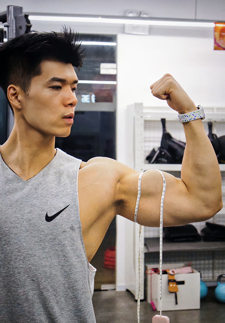 今天在健身房看到一个小哥哥在测量胳膊肌肉的维度,只是看看就能感受