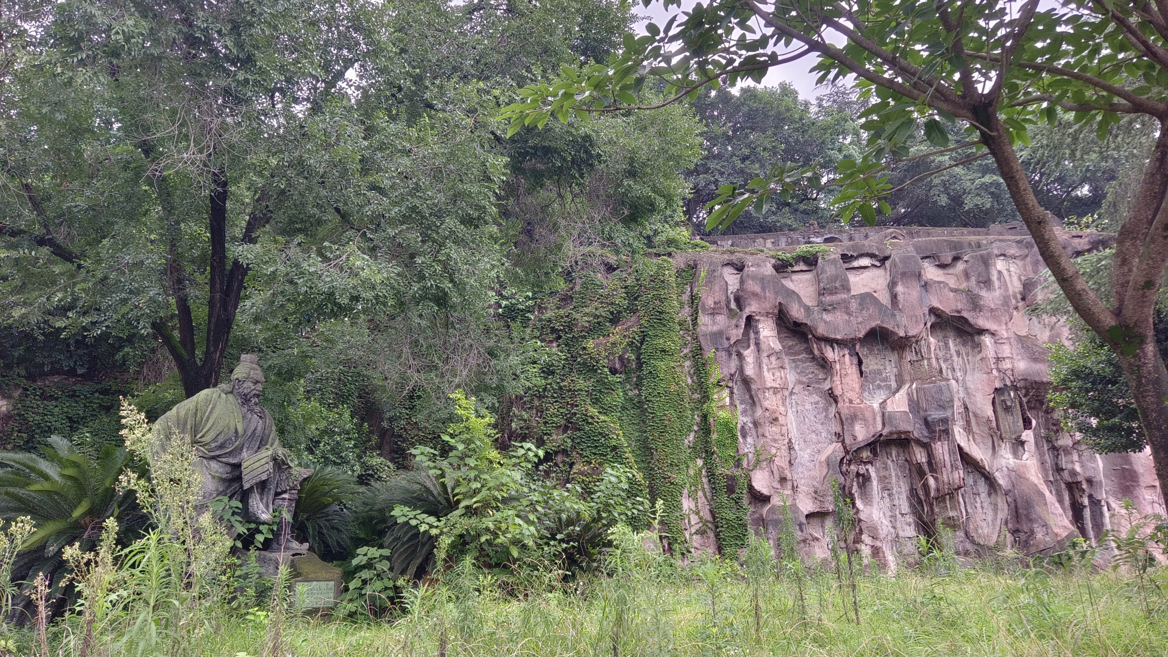 暑假来成都耍#  今天去了成都双流区石羊场附近的国防乐园,仿佛穿越