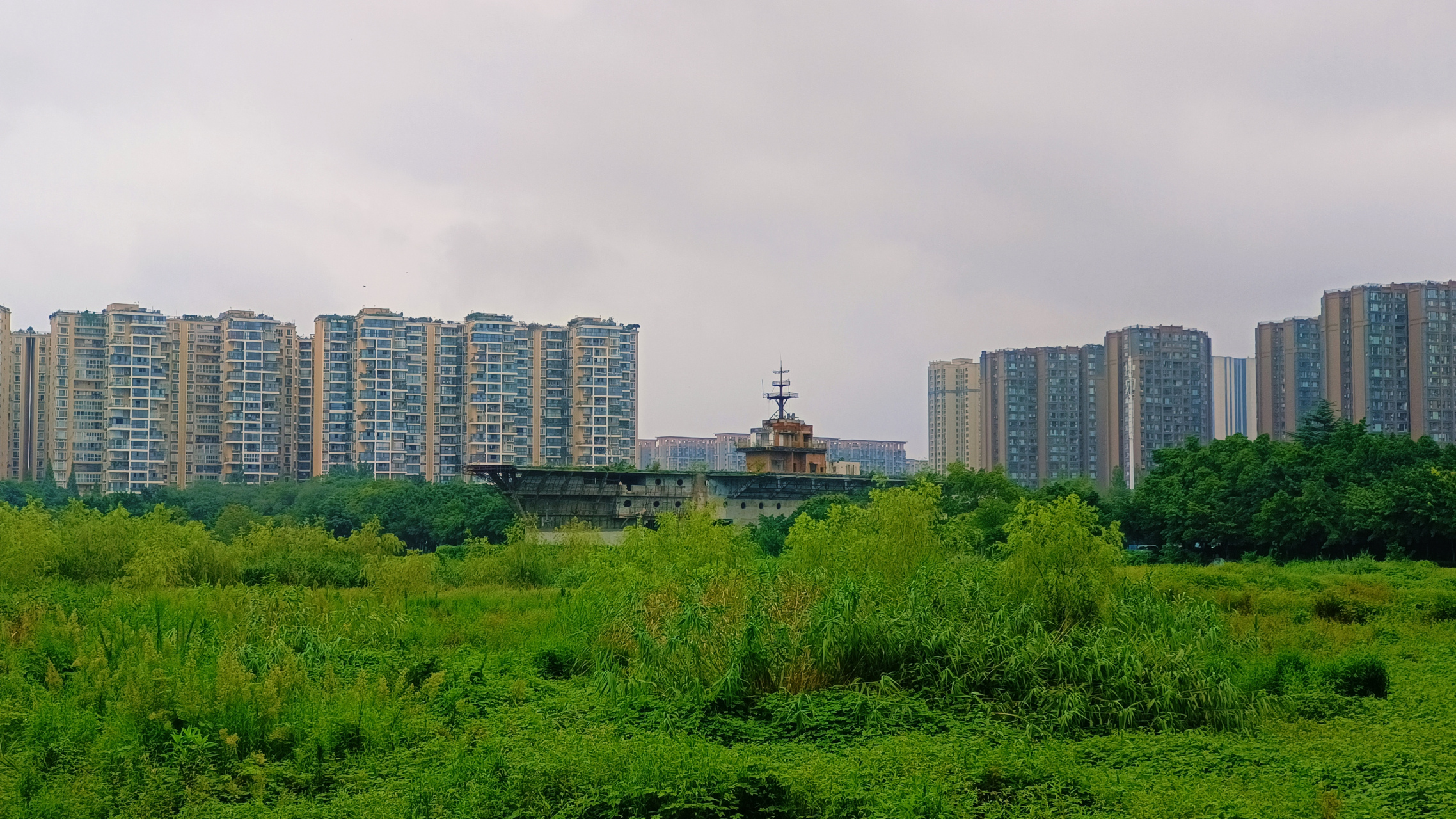 暑假来成都耍#  今天去了成都双流区石羊场附近的国防乐园,仿佛穿越