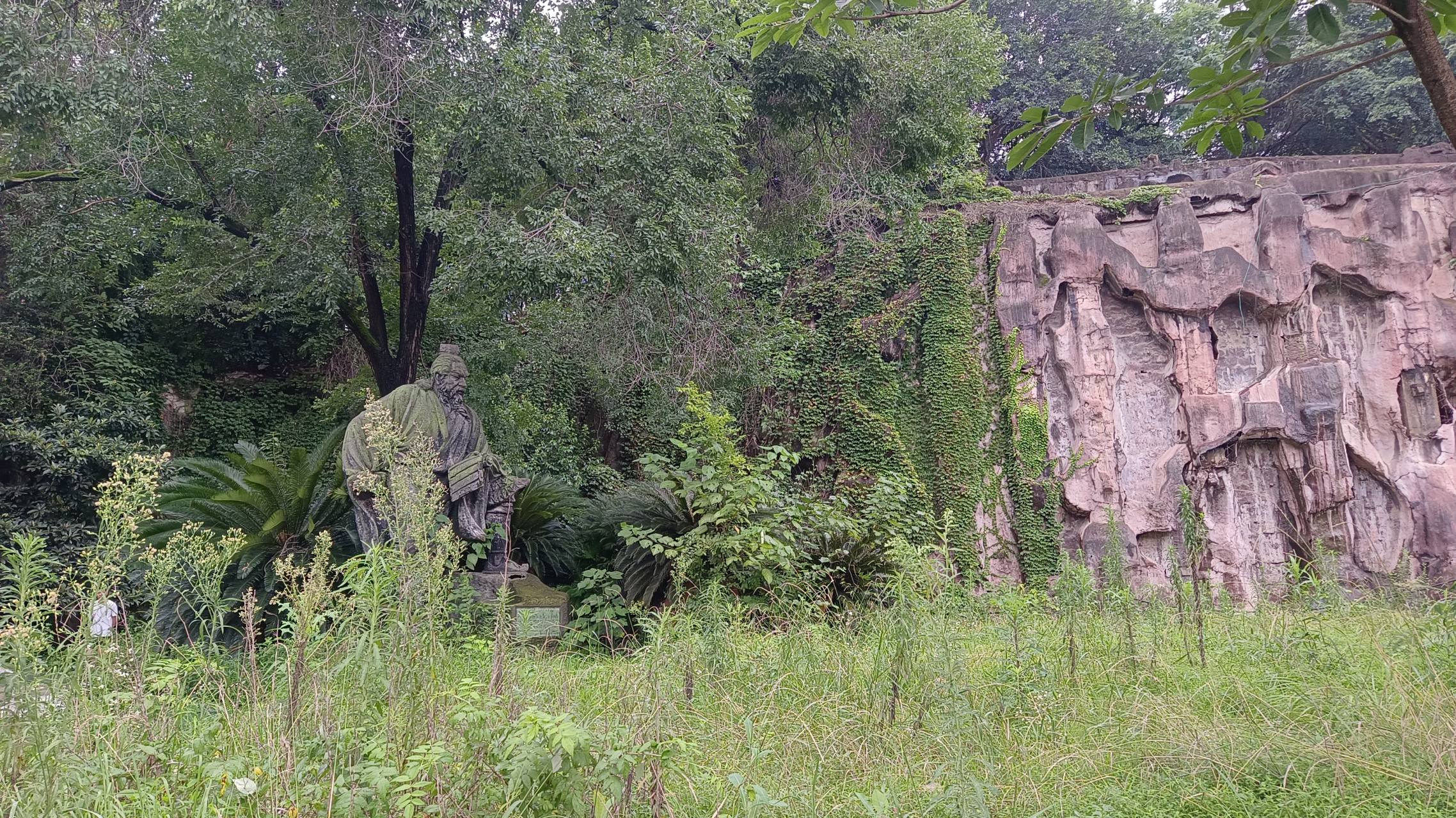 暑假来成都耍#  今天去了成都双流区石羊场附近的国防乐园,仿佛穿越