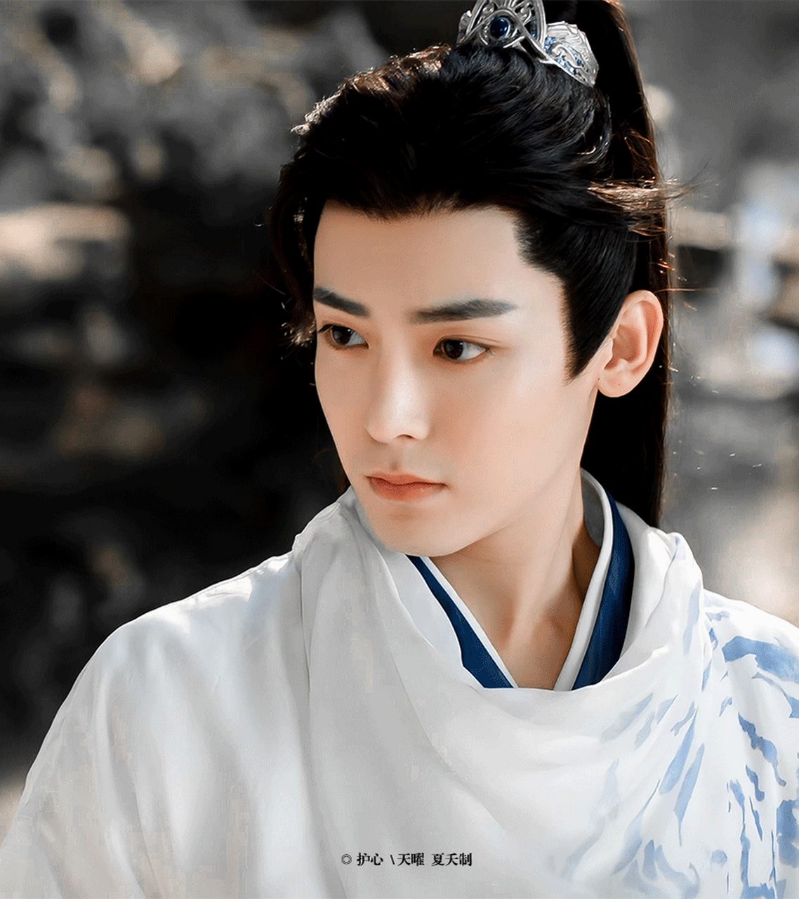 爱奇艺s级仙侠剧《白泽令》组讯 主演:鞠婧祎,侯明昊 导演:郭敬明(云