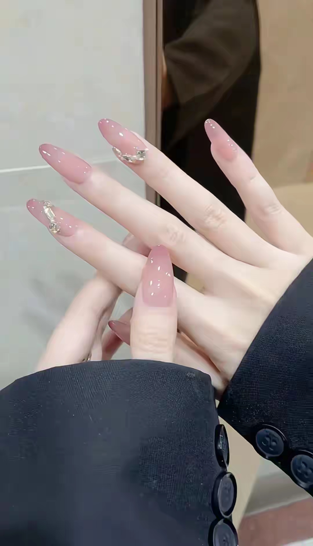 温柔又仙气,高级还显白,一整个爱住,必须分享给我的美甲搭子们!