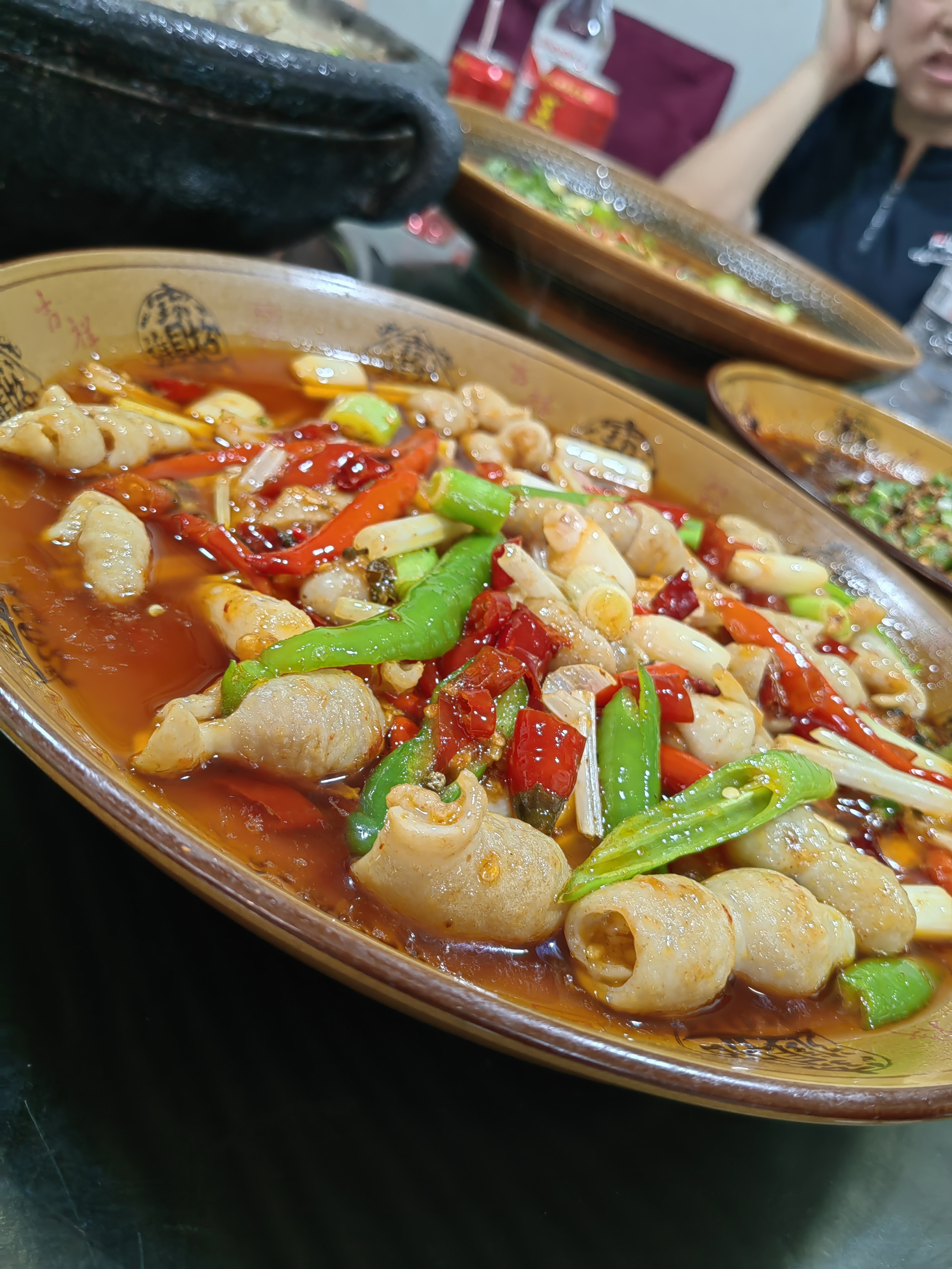 高县土火锅-金一刀 据说在宜宾高县很有特色的 看图点菜,都是爆品