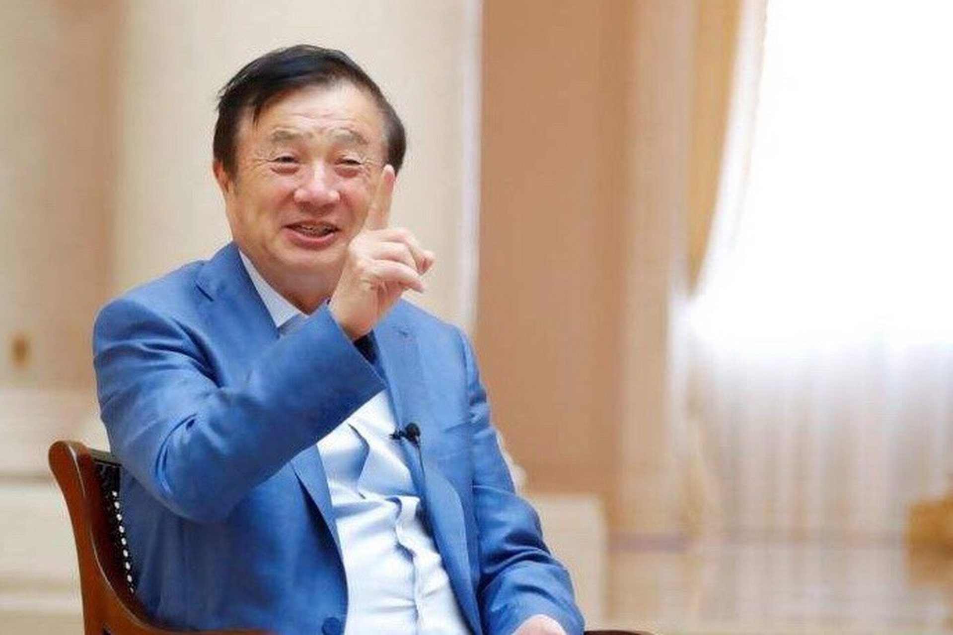 任正非,针对华为hr胡玲事件,一句话轻松评价:"战时时期不宜大风大浪