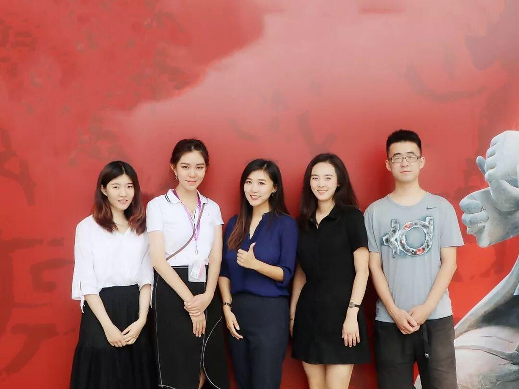 清华大学女神老师梁爽:我要有一条河,才能给学生一杯水.