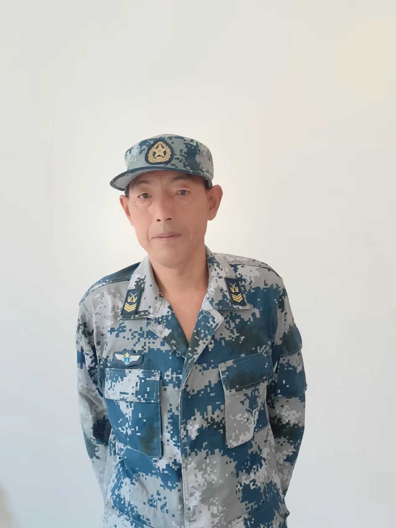 空军十二飞行学院三级军士长