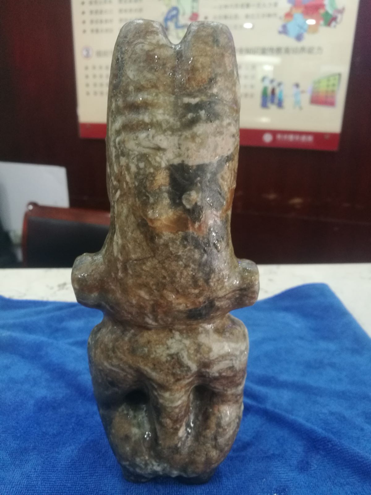 红山古玉雕牛首头,中国几千年的玉文化历史的象征,此玉品相完美,包 