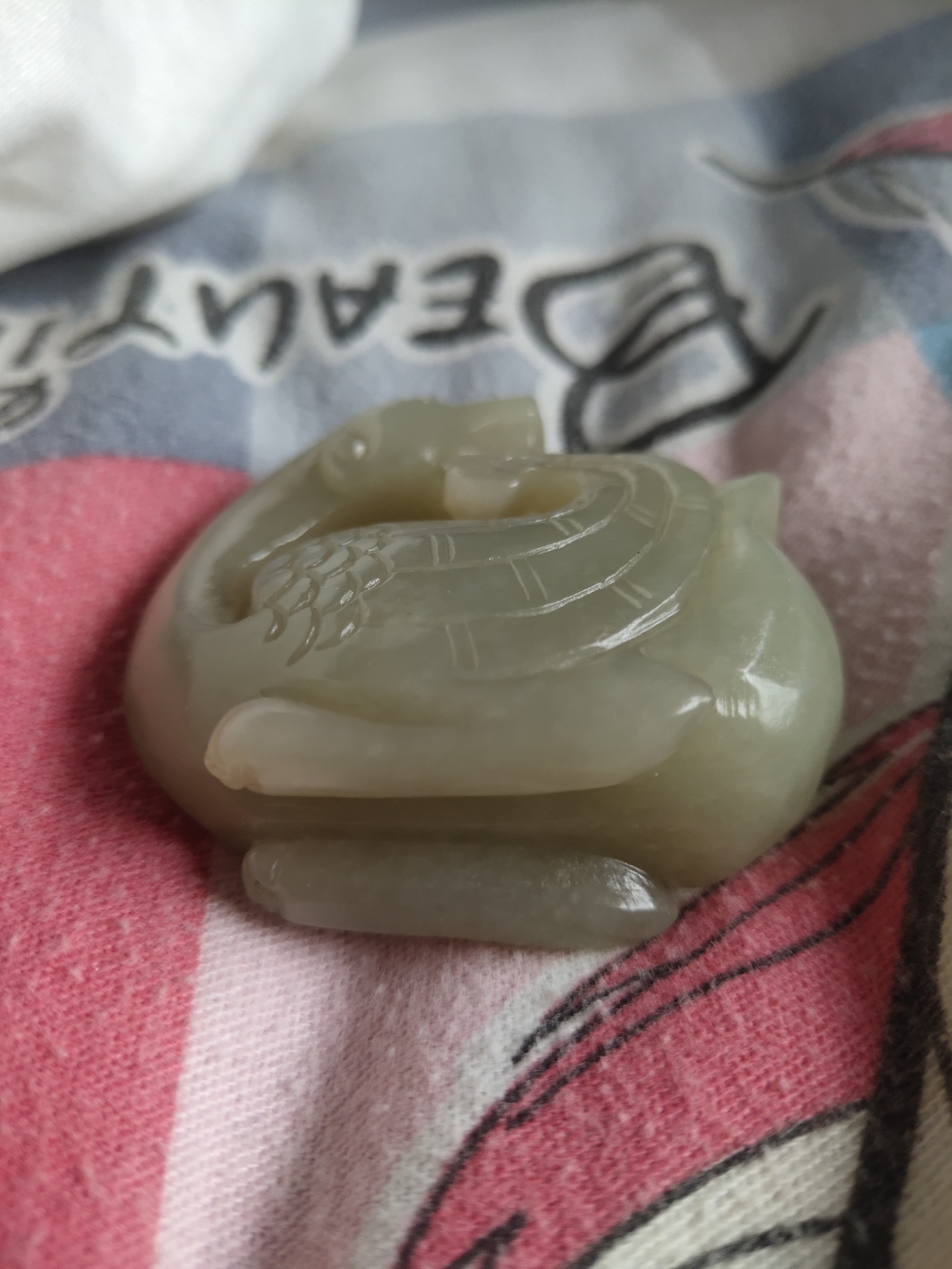 和田青白玉镂空雕琢的回首鹅,清代玉雕器,传承至今的珍藏品!