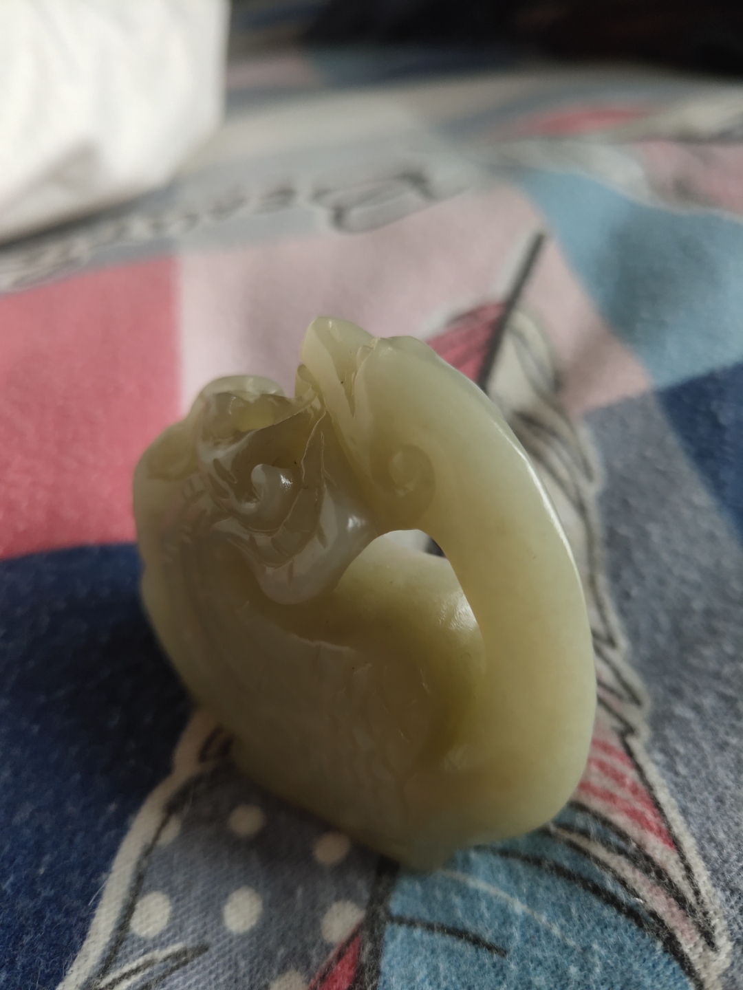 和田青白玉镂空雕琢的回首鹅,清代玉雕器,传承至今的珍藏品!