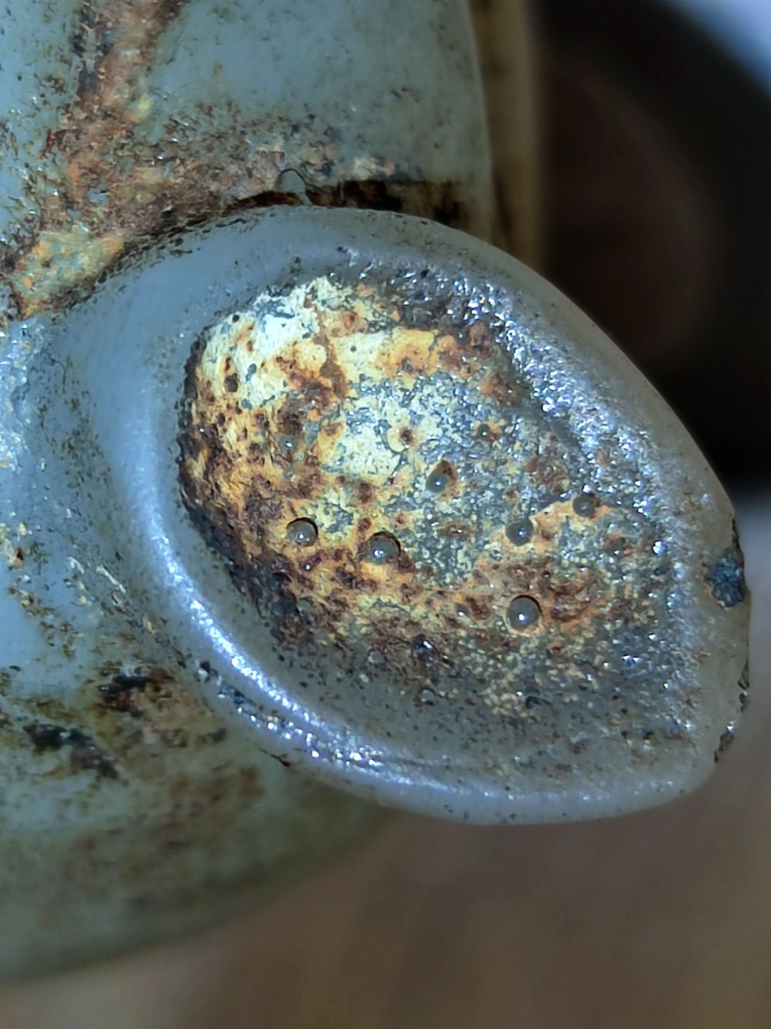 古玩圈#  和田玉里的饭渗: 古代和田玉里有饭渗,饭渗也被写成饭糁,糁