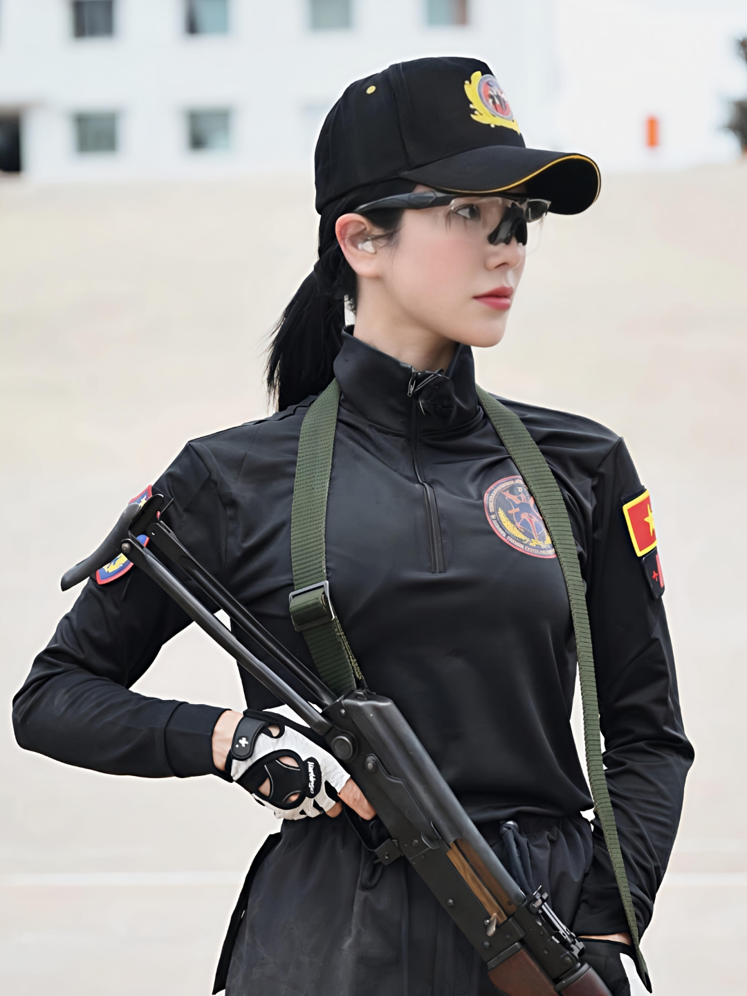 越南网红脸女特种兵,这要是被活捉了,可就要遭大罪了