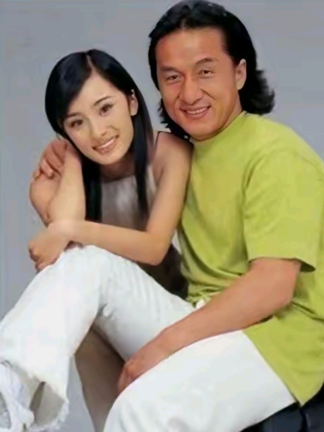 17岁的杨幂和成龙拍广告