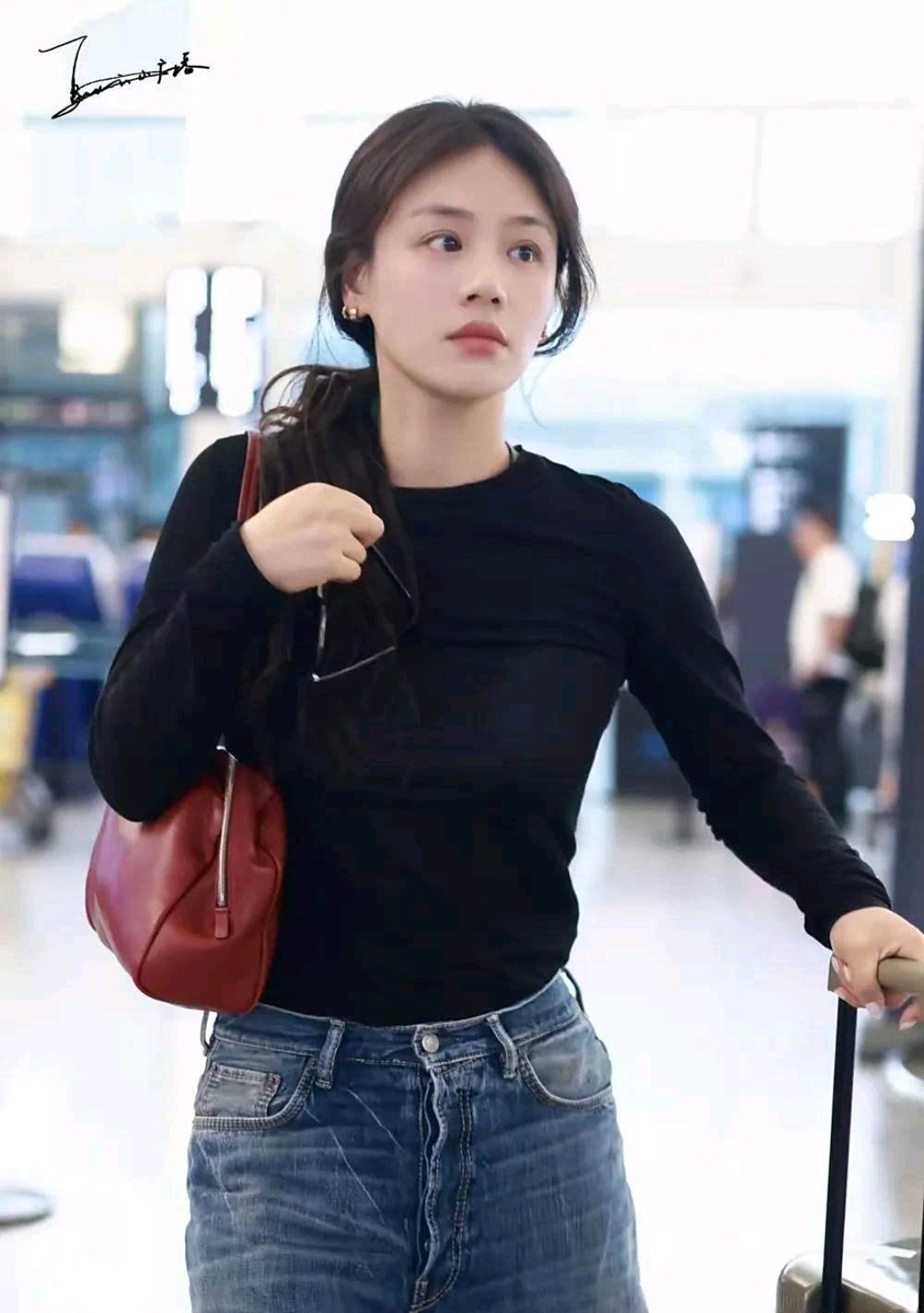 马思纯半年暴瘦50斤,状态回春惊艳众人 前几年马思纯因为抑郁症服药