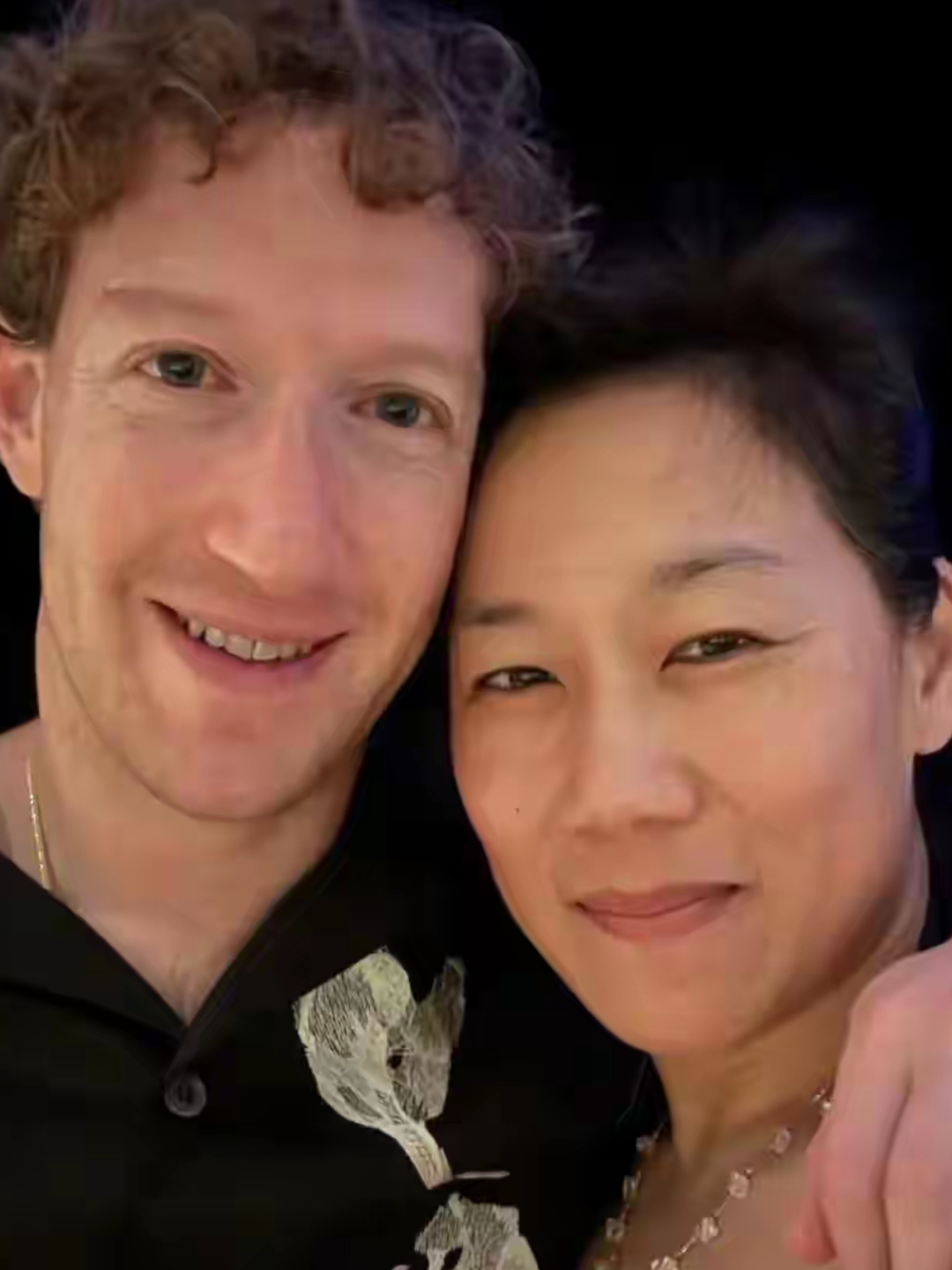 扎克伯格的妻子普莉希拉·陈确实不是传统意义上的美女但是贵在超级