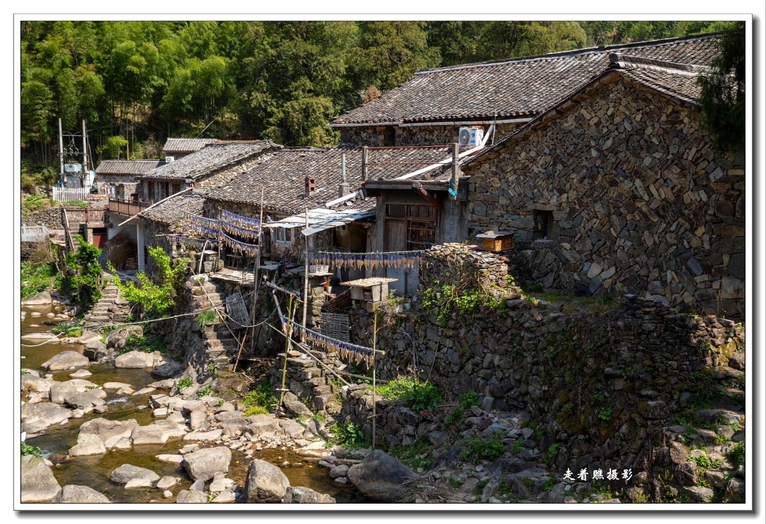 —丽水岩下村