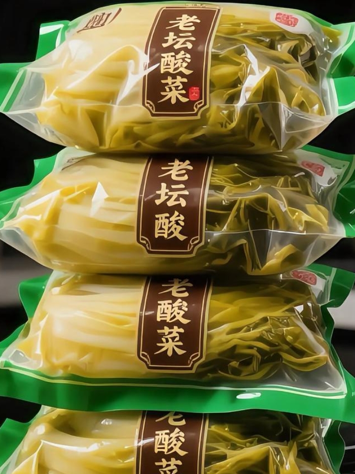 事发后,兴城市监局连夜执法,确认涉事批次酸菜已全部扣押,未流入