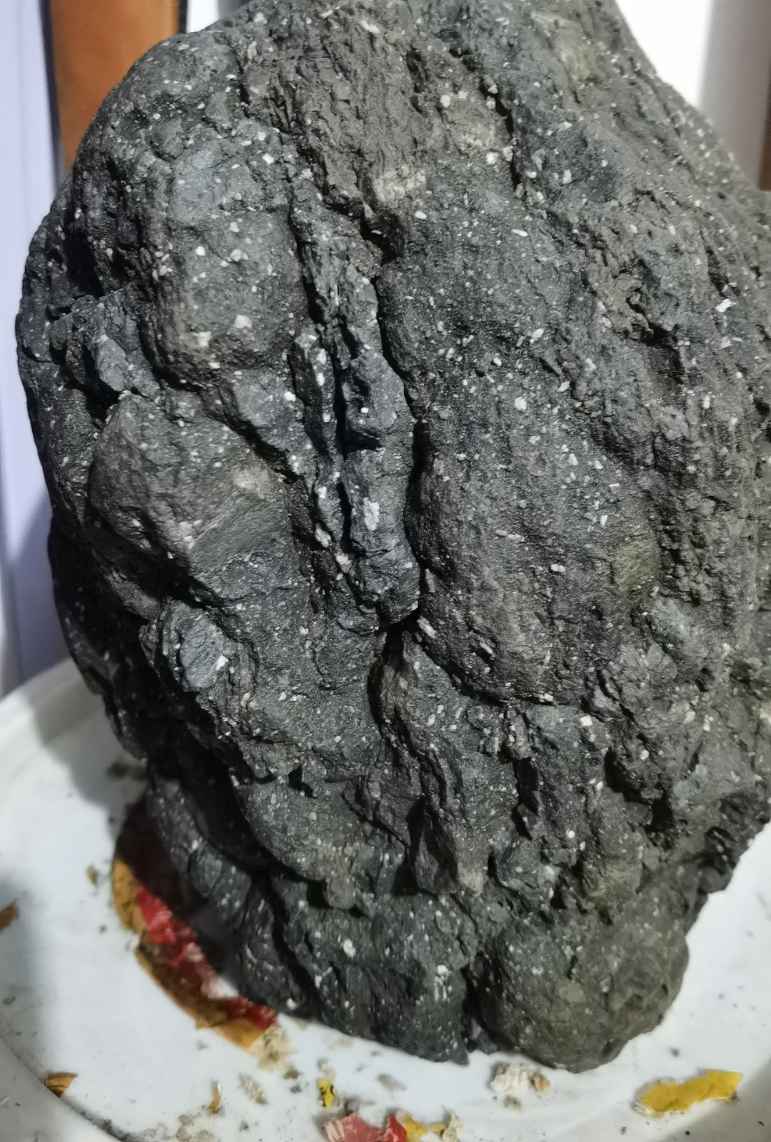 真正的月海玄武岩陨石,庐山真面目.请大家欣赏见者好运连连