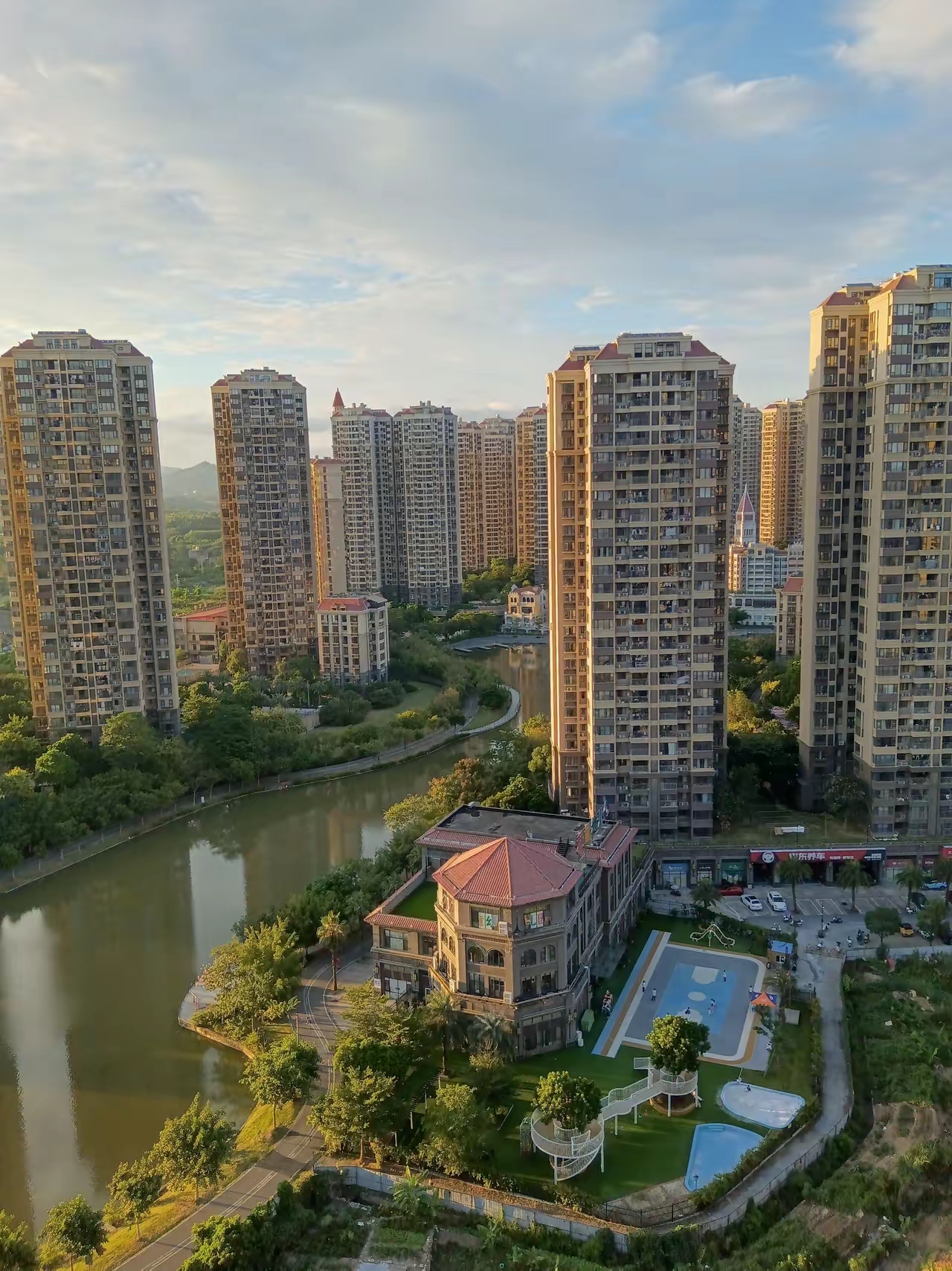 我有种不详的预感,我这个午托班的工作,很快要干不下去了