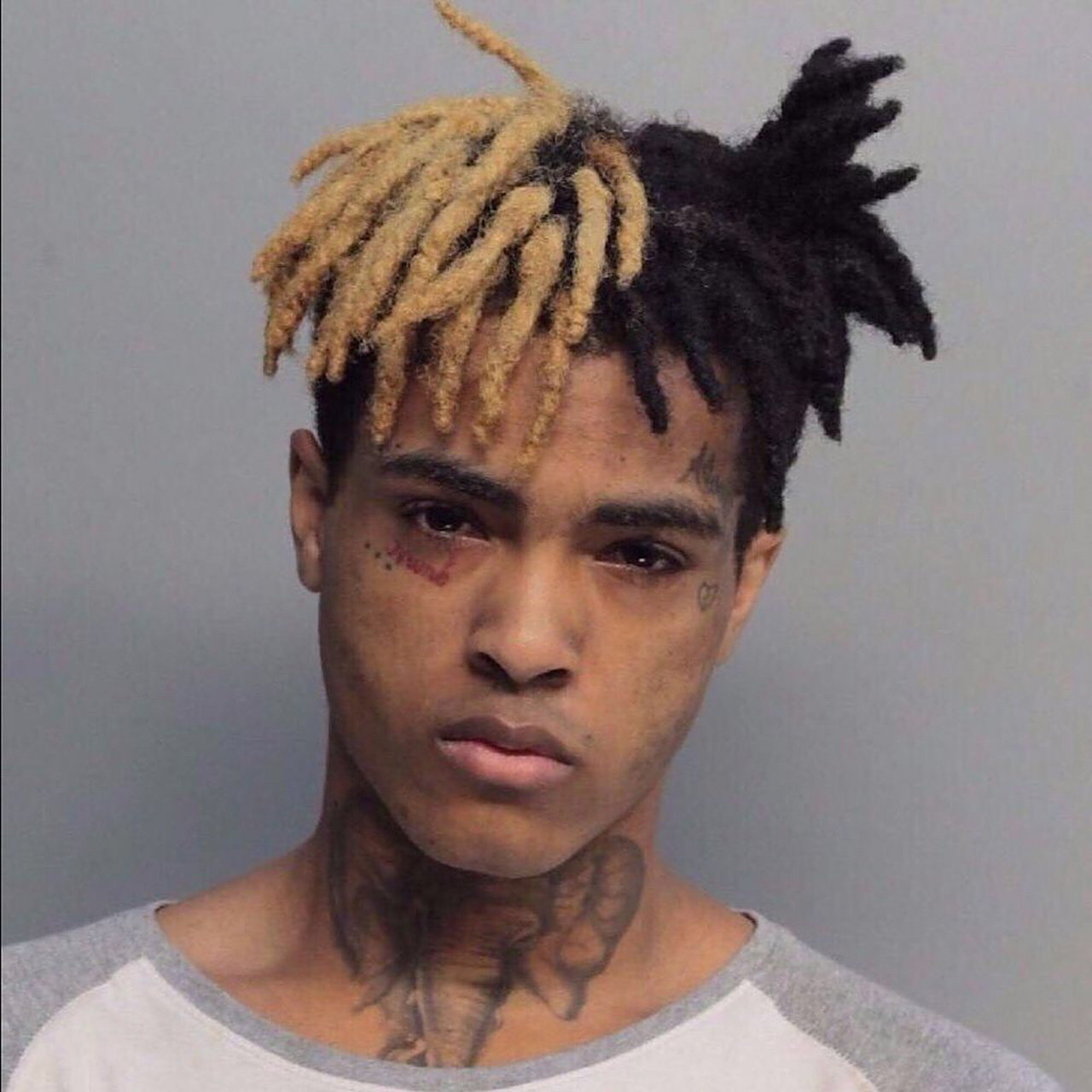 "xxxtentacion" 愿天堂没有枪声 今天不是什么特殊的日子 只是突然有