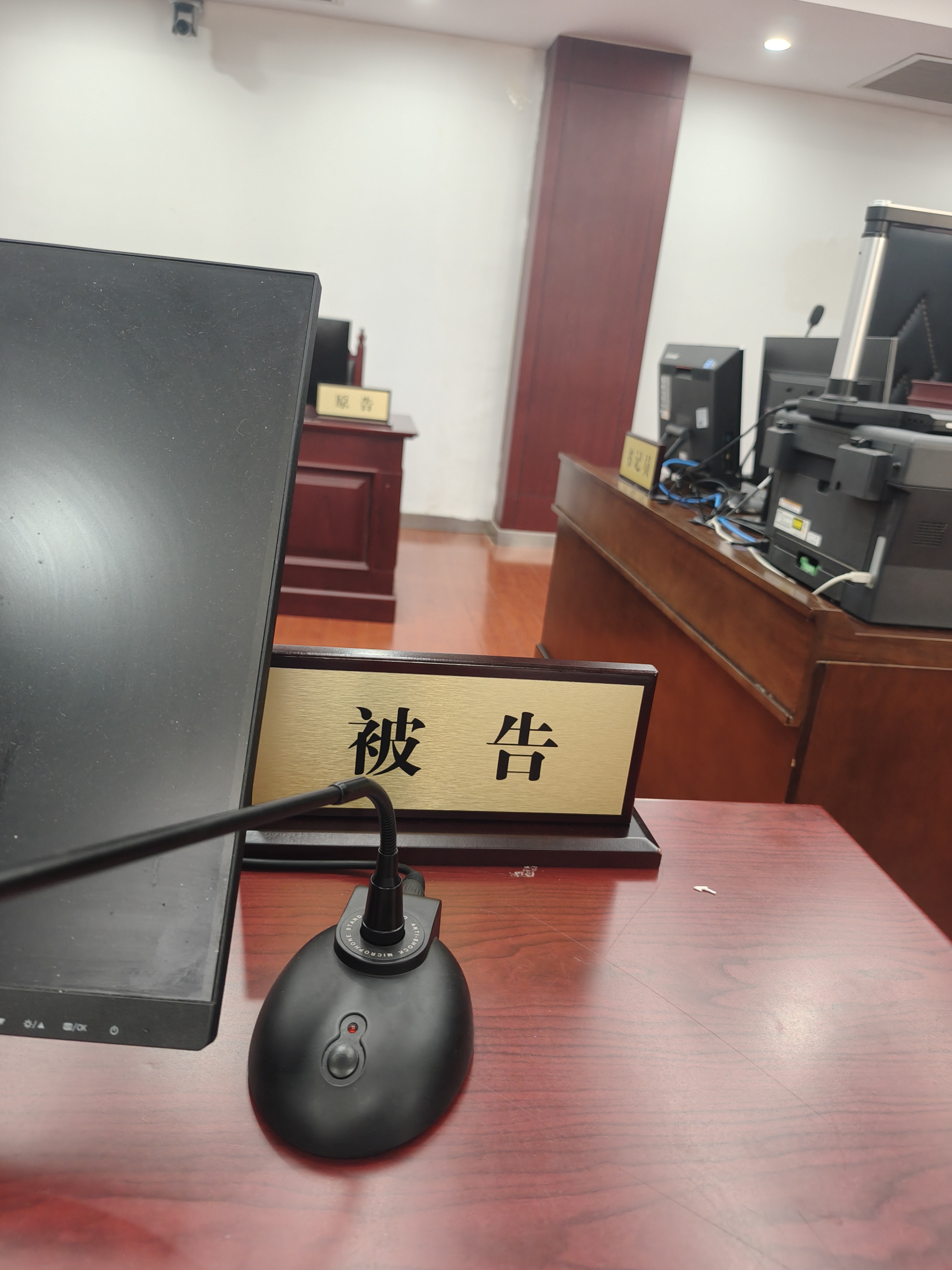 原告起诉被告还款!借条都有,事实清楚. 最终原告为什么还撤诉了呢?