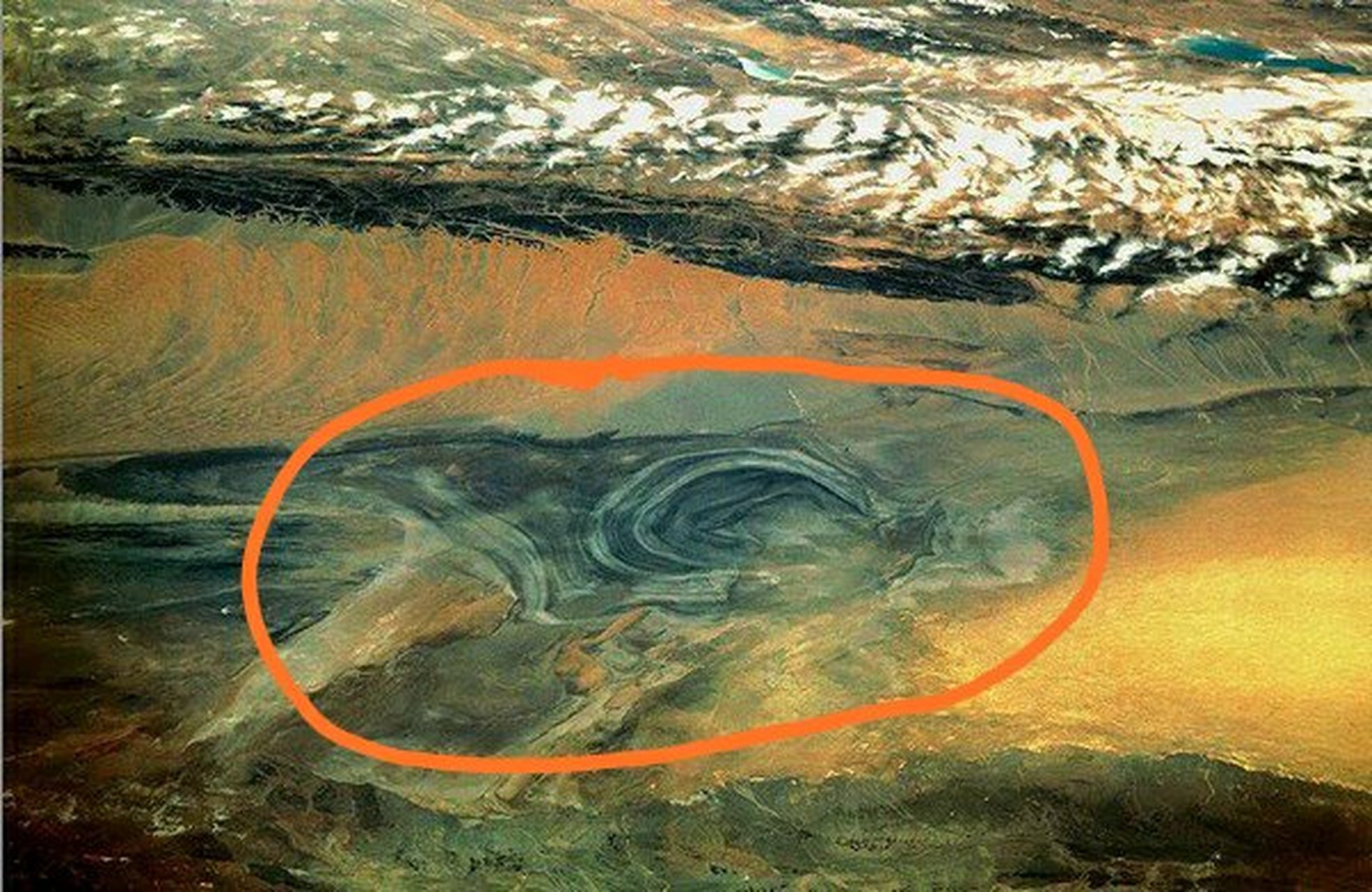 罗布泊亦被称作"地球之耳".