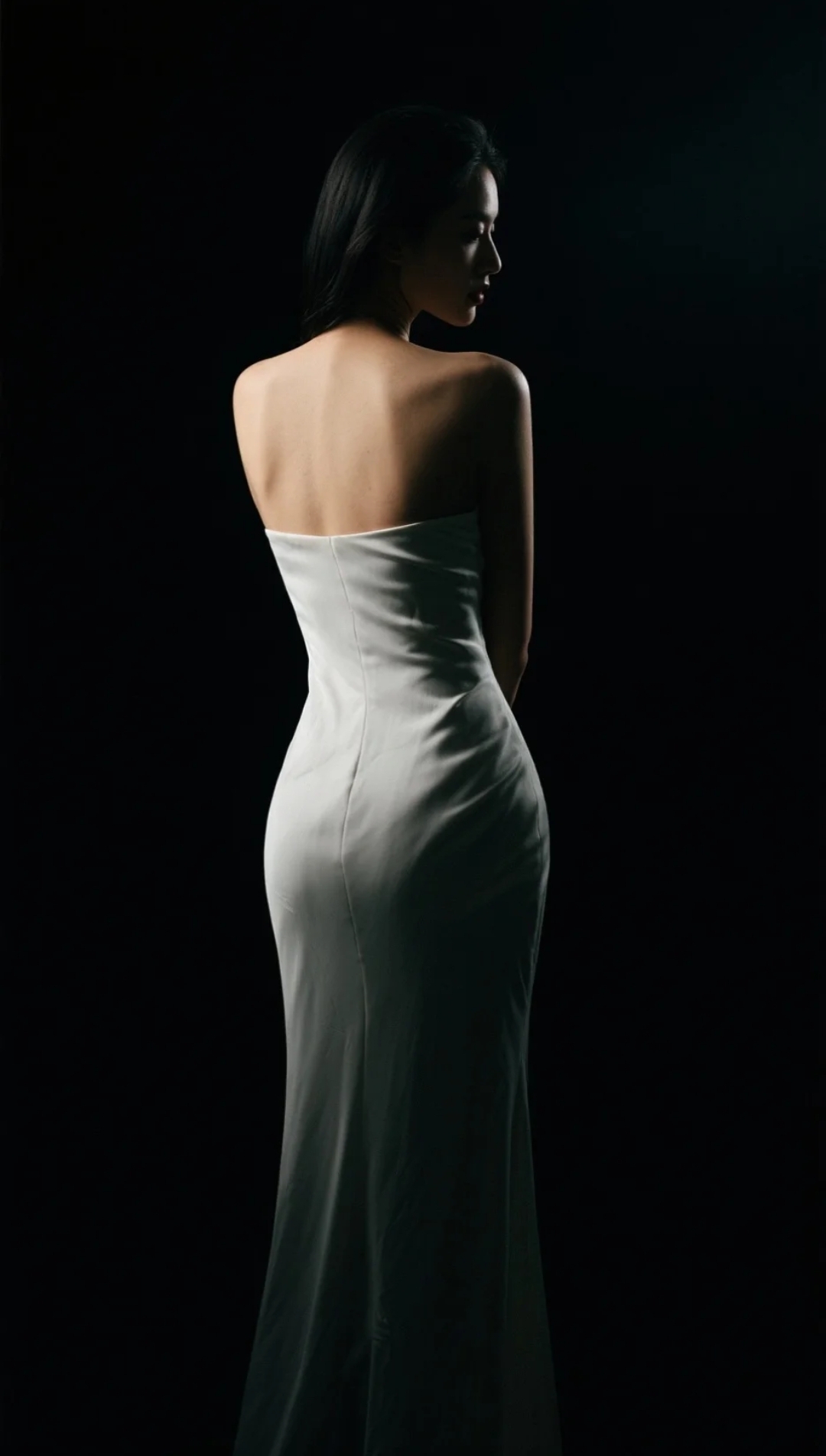 性感好身材# #美女# 美女美背美背背影美背图片做背景照片美背图片