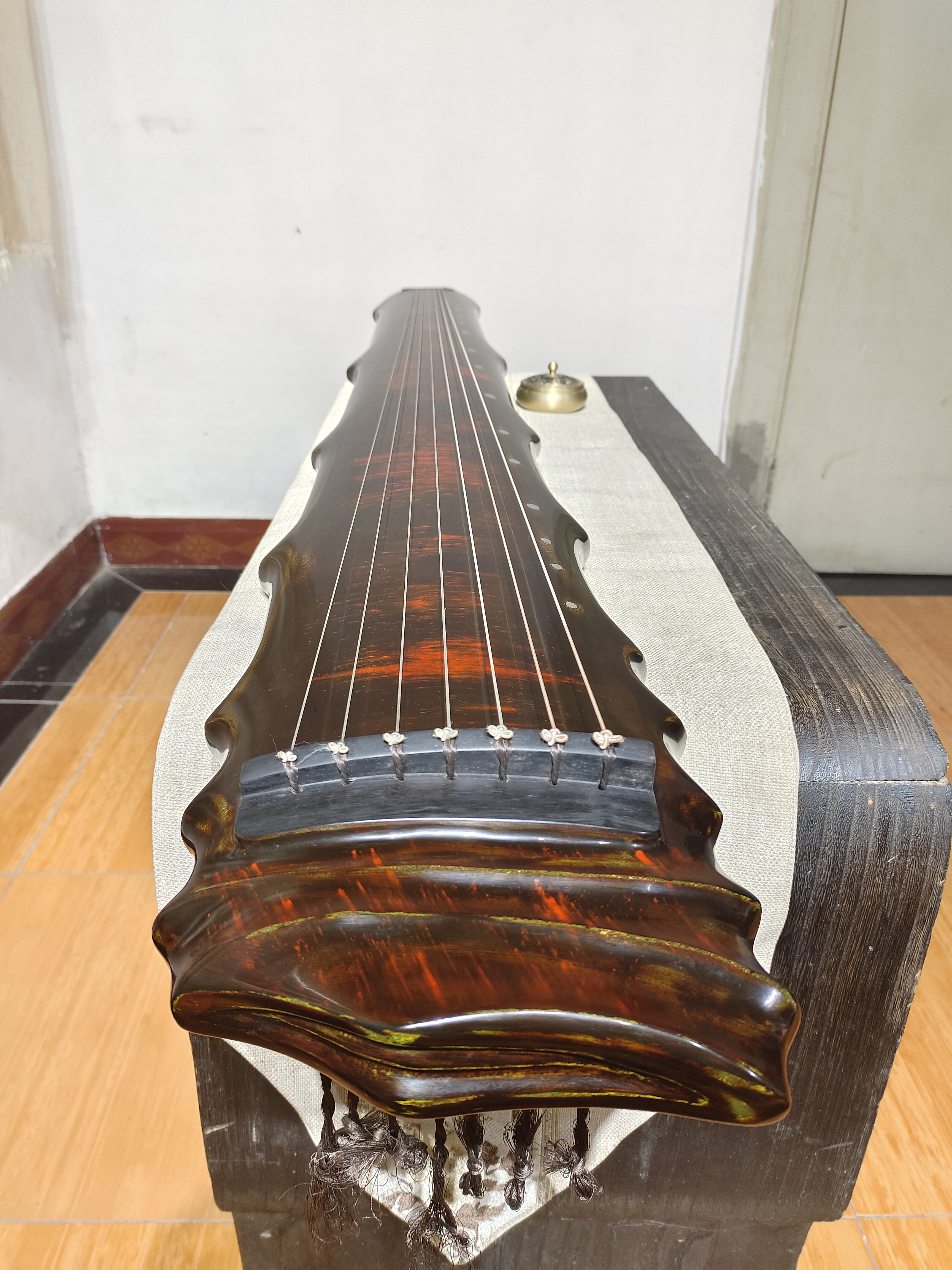 手工制作古琴