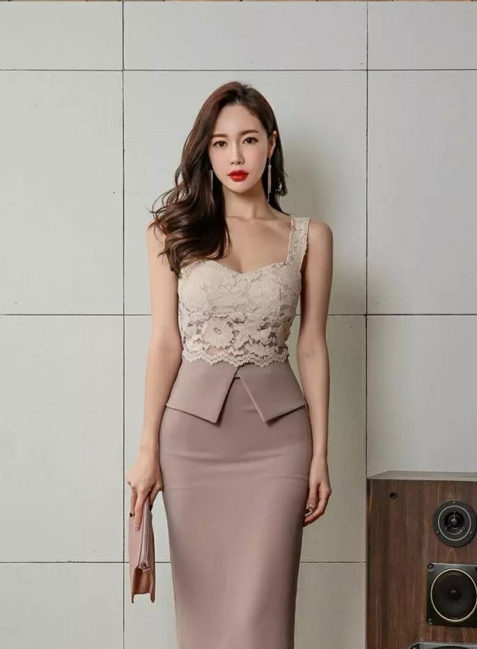 金惠美的紧身连衣裙性感又迷人#动态创作月