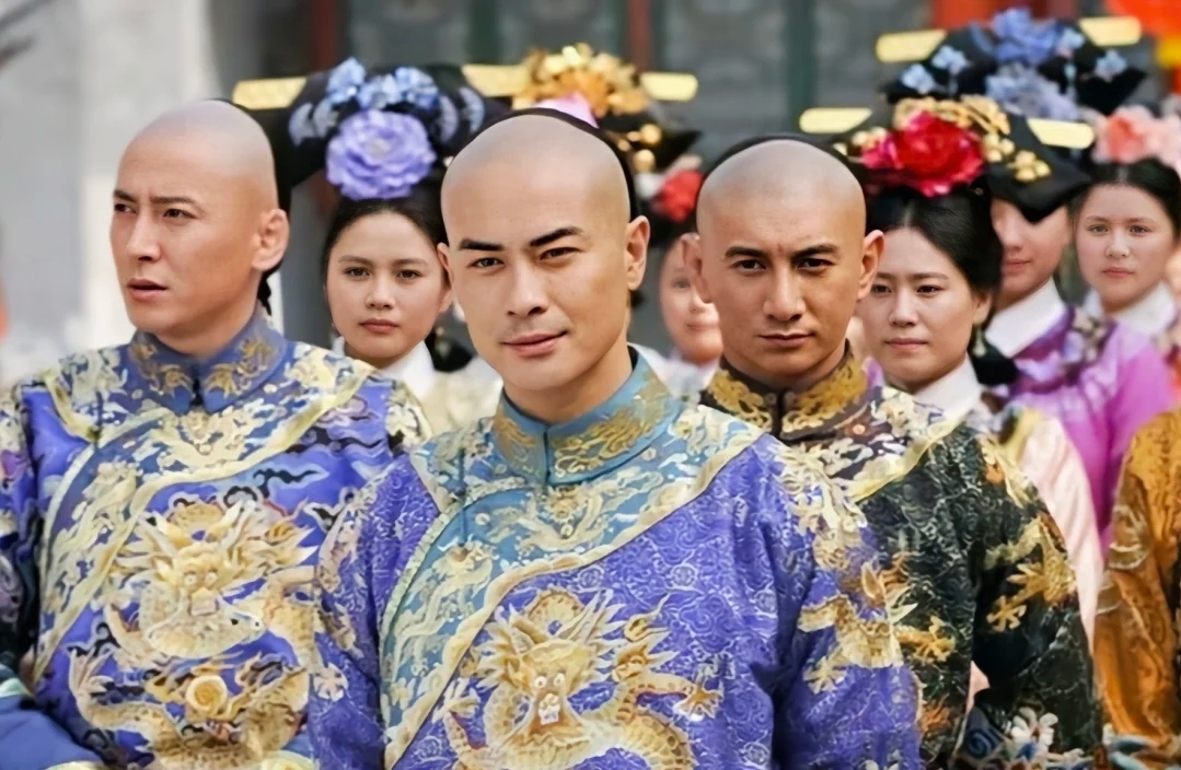 雍正驾崩,乾隆正准备登基,张廷玉突然阻拦 1735 年,58 岁的雍正帝去世