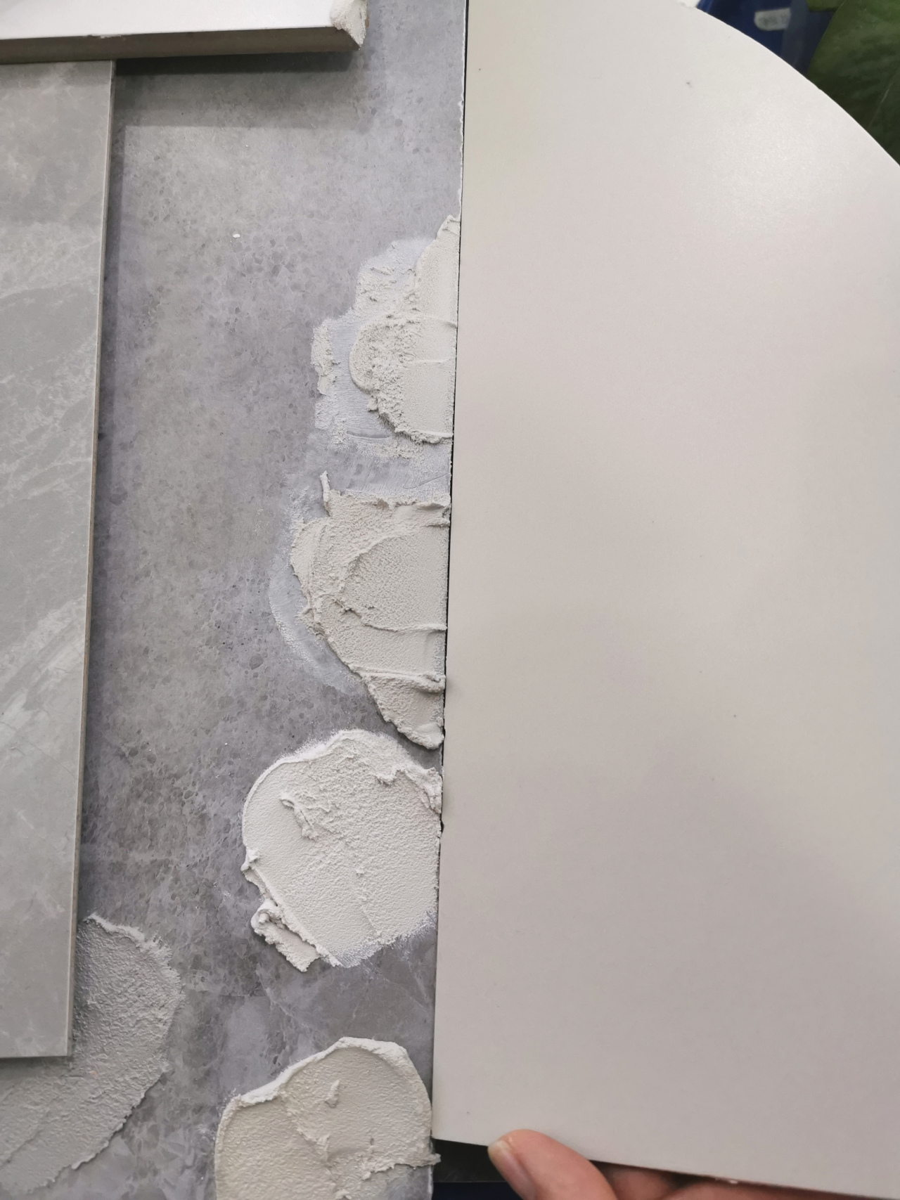 意大利马贝环氧彩砂美缝调色后效果展示,你认为哪个美缝颜色接近砖色?