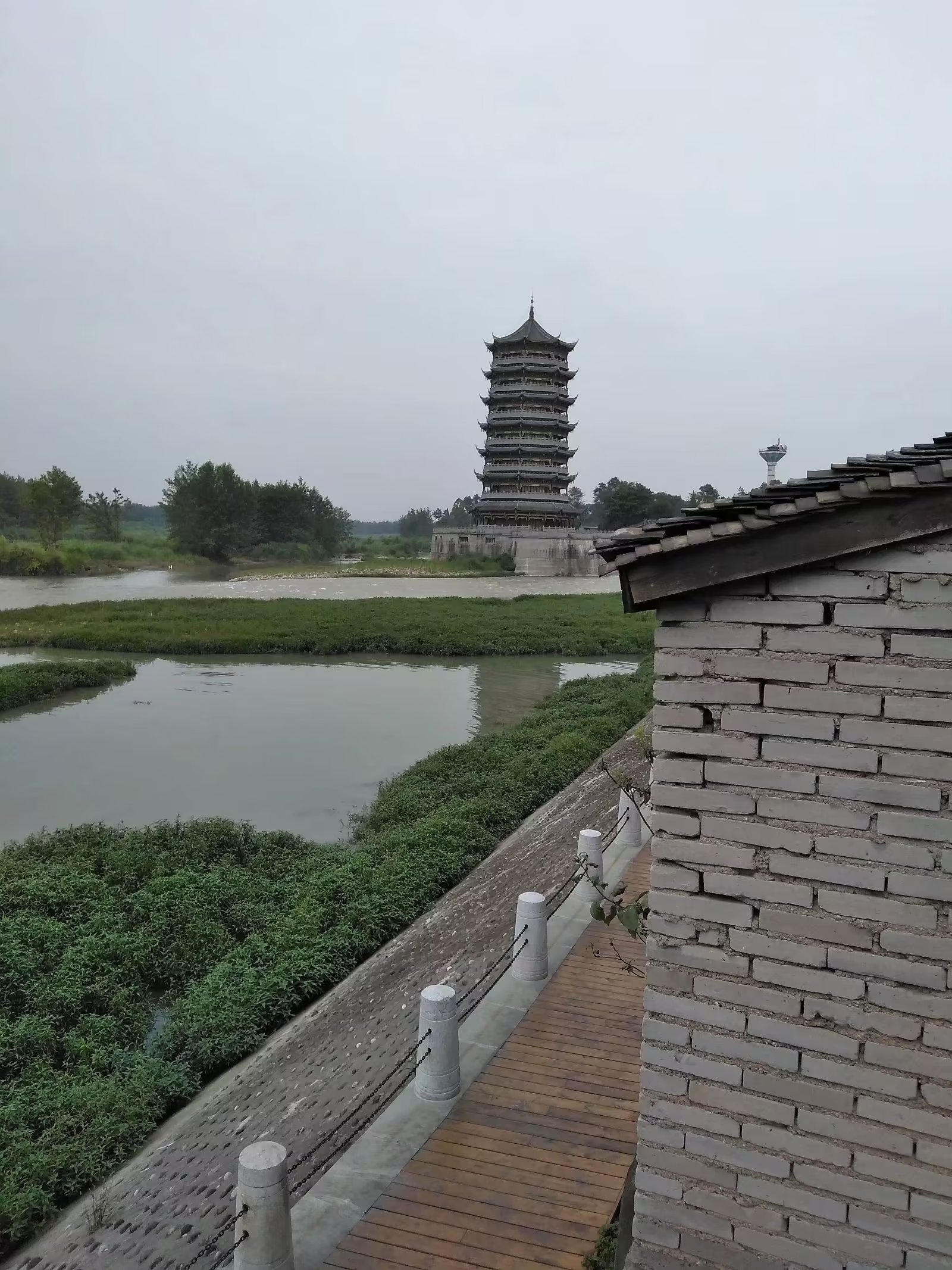 巜入夏九九歌》 一九二九,扇子不离手; 三九二十七