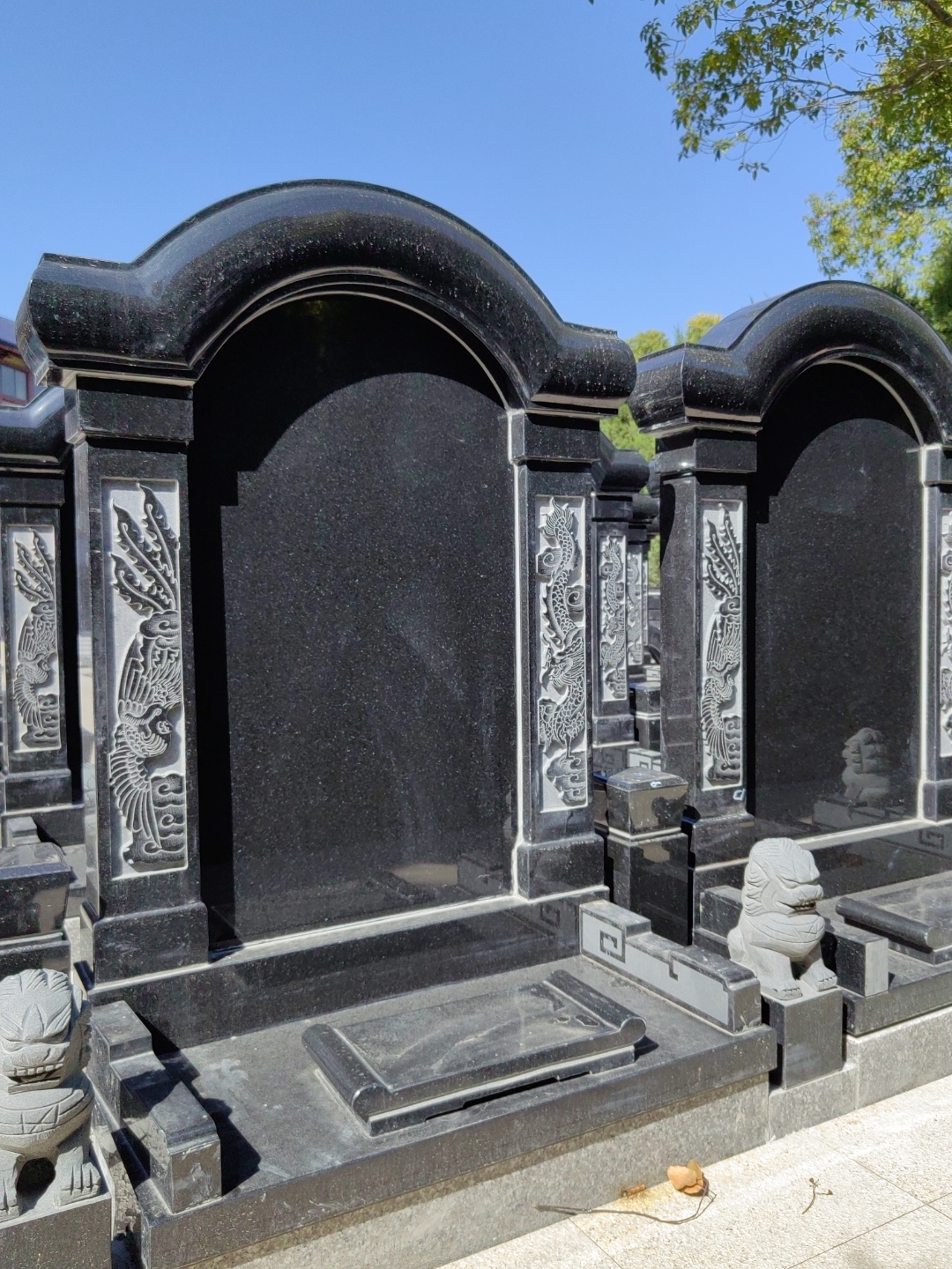 太仓浏河公墓,浏家港陵塔,乐遥园公墓,壁葬15800起,双穴带碑45800起.