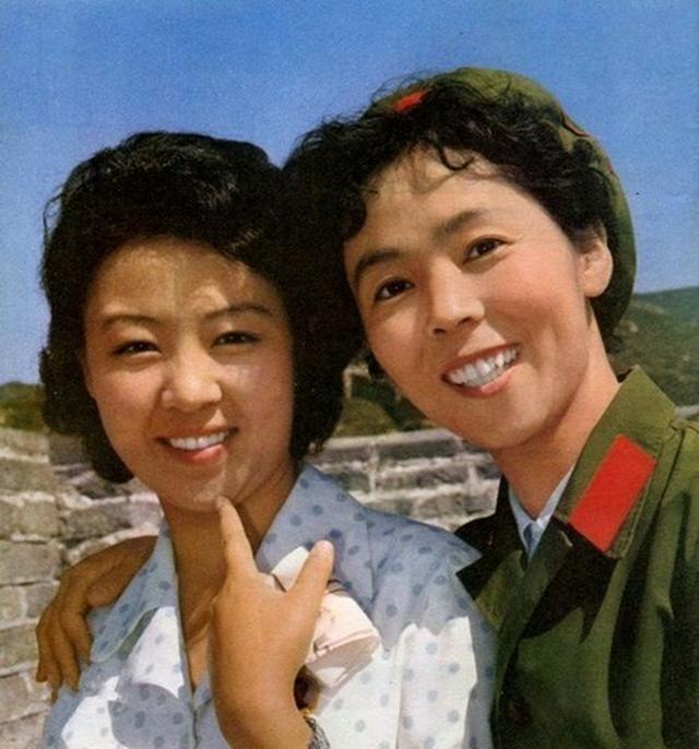 七十年代,一部朝鲜电影《卖花姑娘》打动了无数国人的心,在中国上映