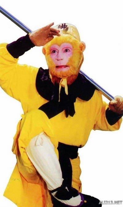 《西游记》人物介绍:孙悟空 孙悟空,法号行者,封号齐天大圣,是唐僧的