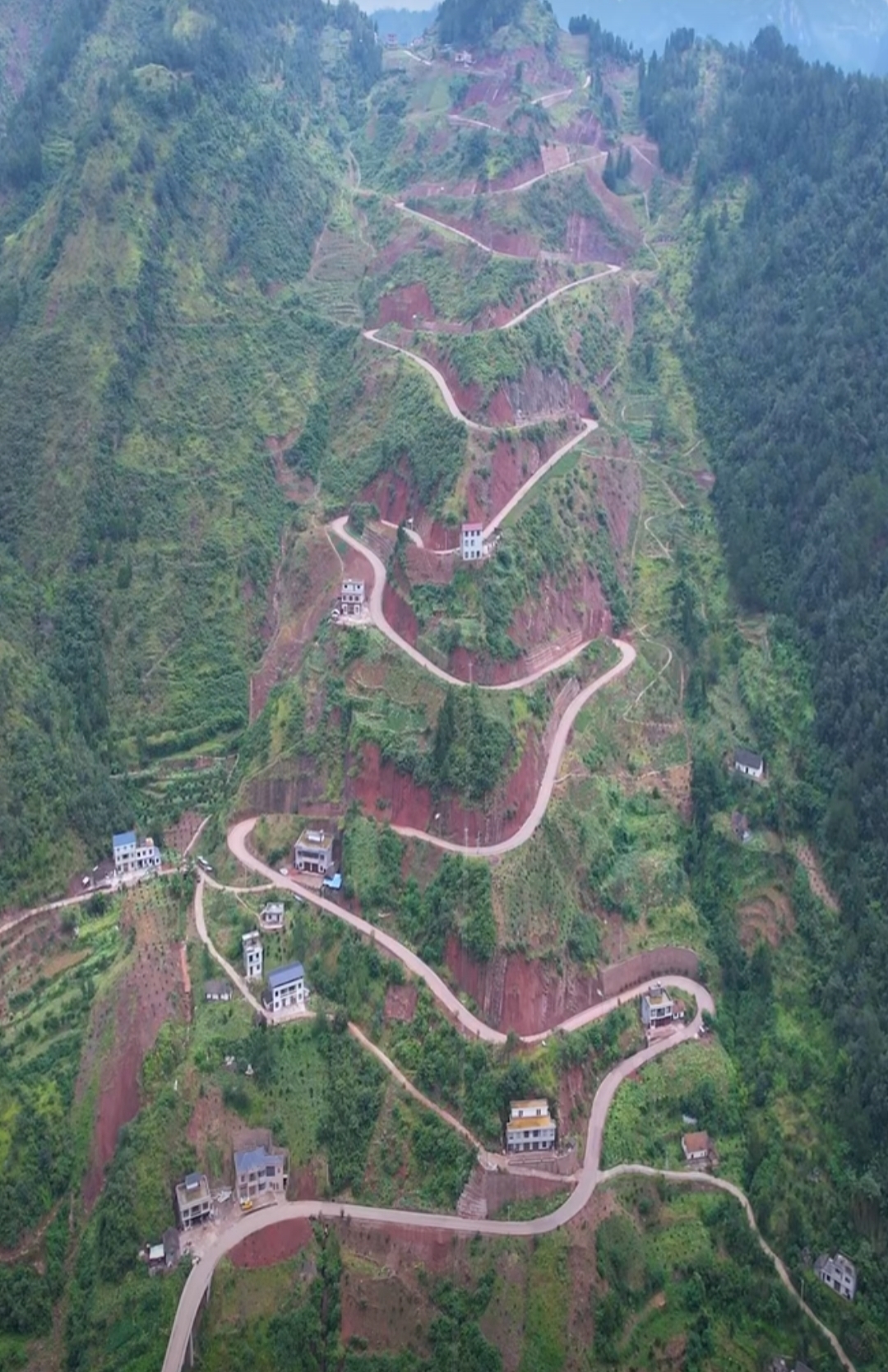 兴隆十八盘盘山道图片