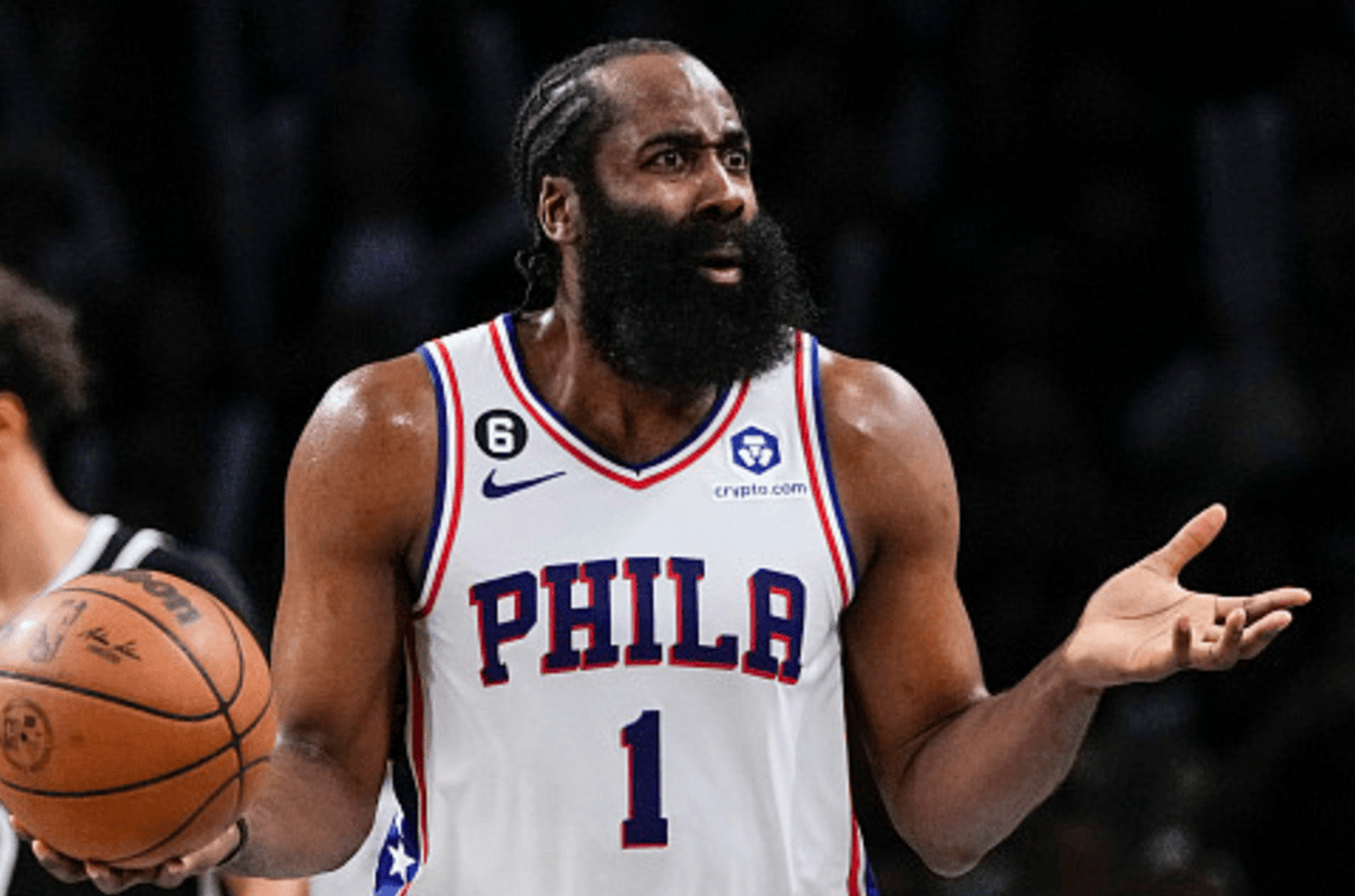 哈登和恩比德确实是联盟中被误判最多的球员之一  76人主帅里弗斯接受