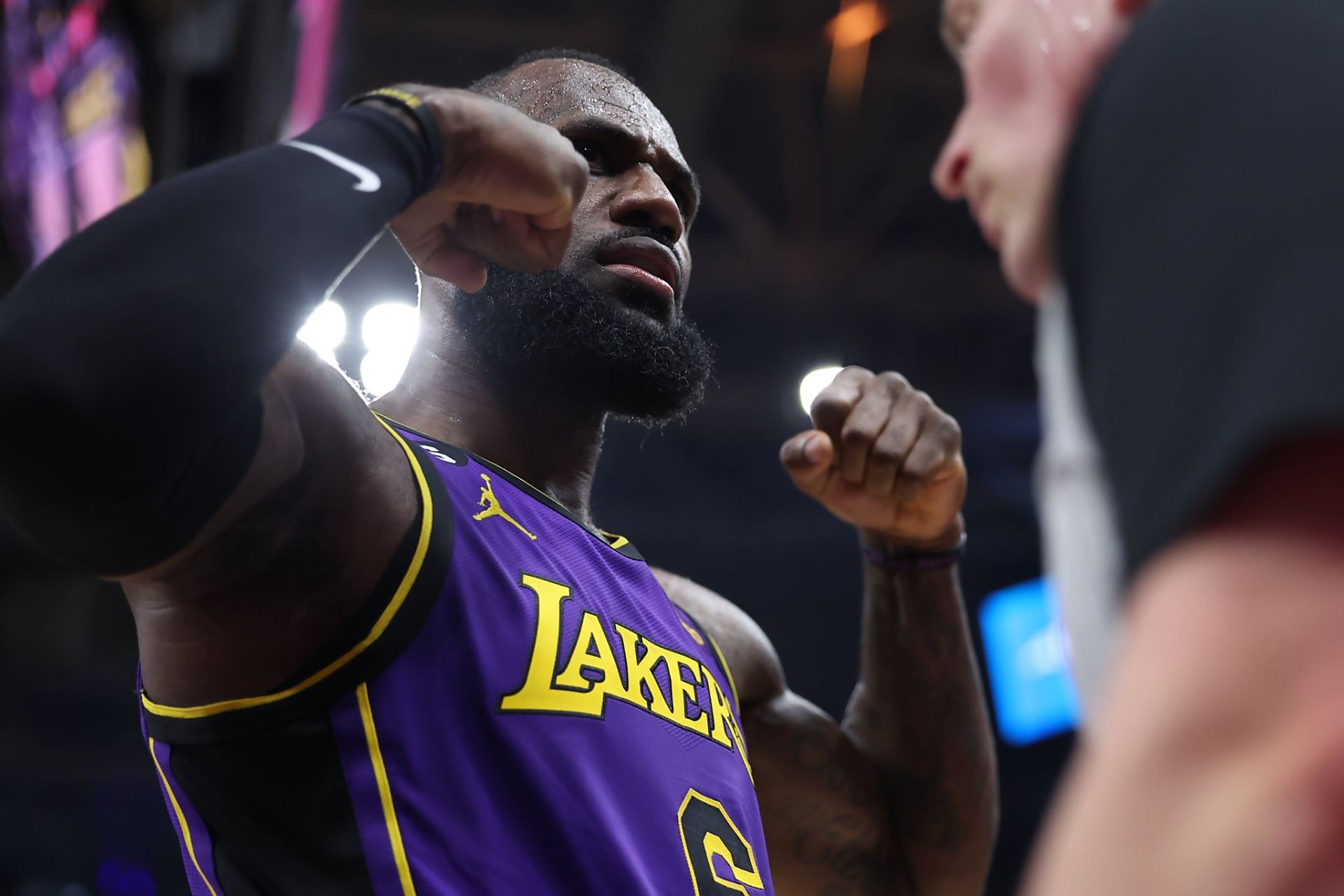 多少人青春记忆中都有勒布朗詹姆斯?nba常青树不是说说而已!