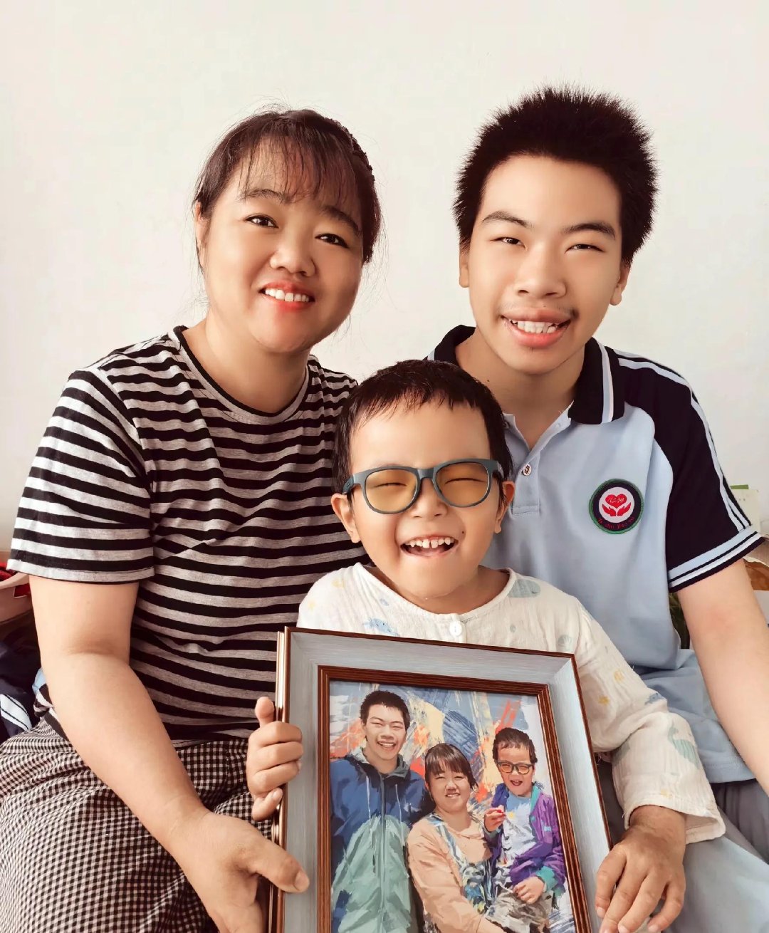 看着手机到账提示,摊主惊得手都抖了:转错了,我退给你!