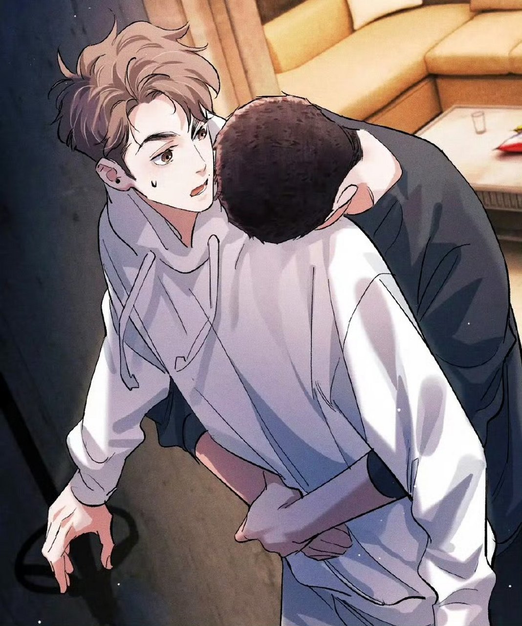 蒋丞##顾飞# #撒野#  小情侣之间的搂搂抱抱[爱你][爱你]