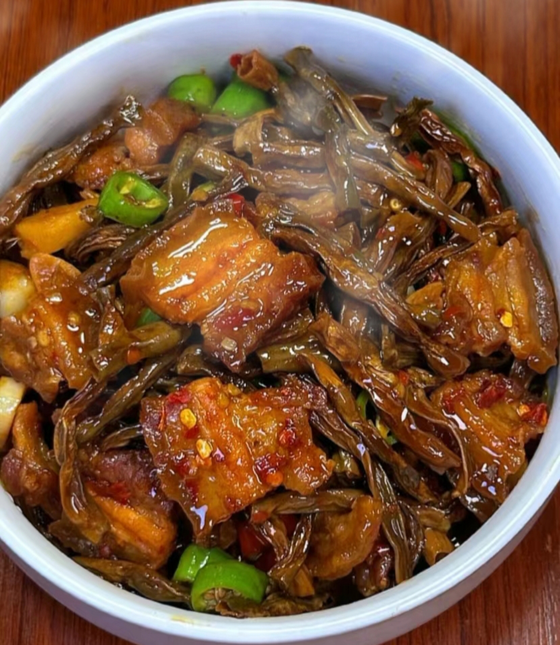 奶奶做的干豆角烧五花肉,巨下饭,绝了.