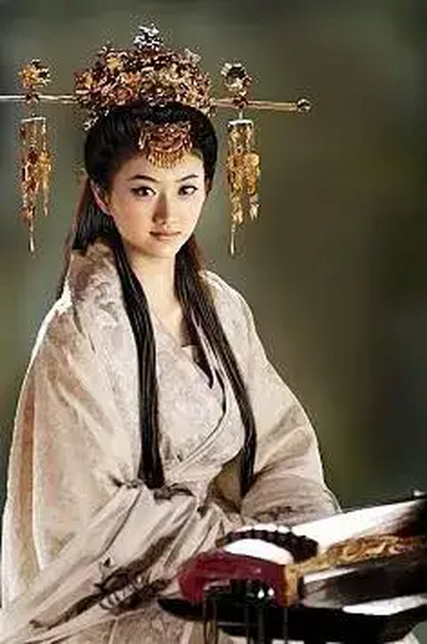 《诗经·召南·小星》  嘒彼小星,三五在东. 肃肃宵征,夙夜在公.