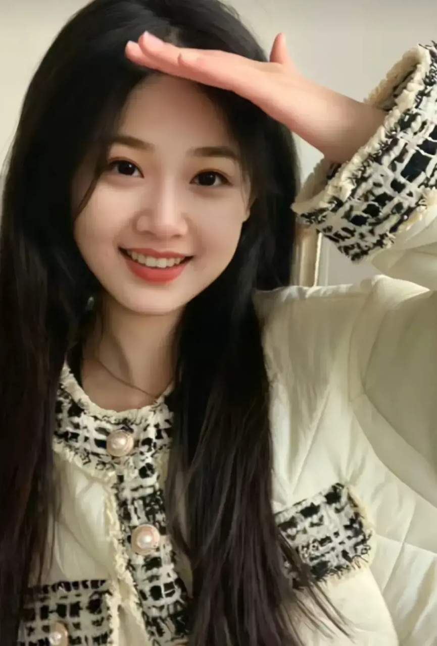 《诗经·小雅·采绿》  终朝采绿,不盈一匊. 予发曲局,薄言归沐.