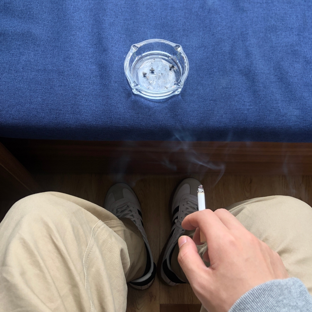 我最讨厌的就是等,等公交车,等红绿灯,等放学的铃