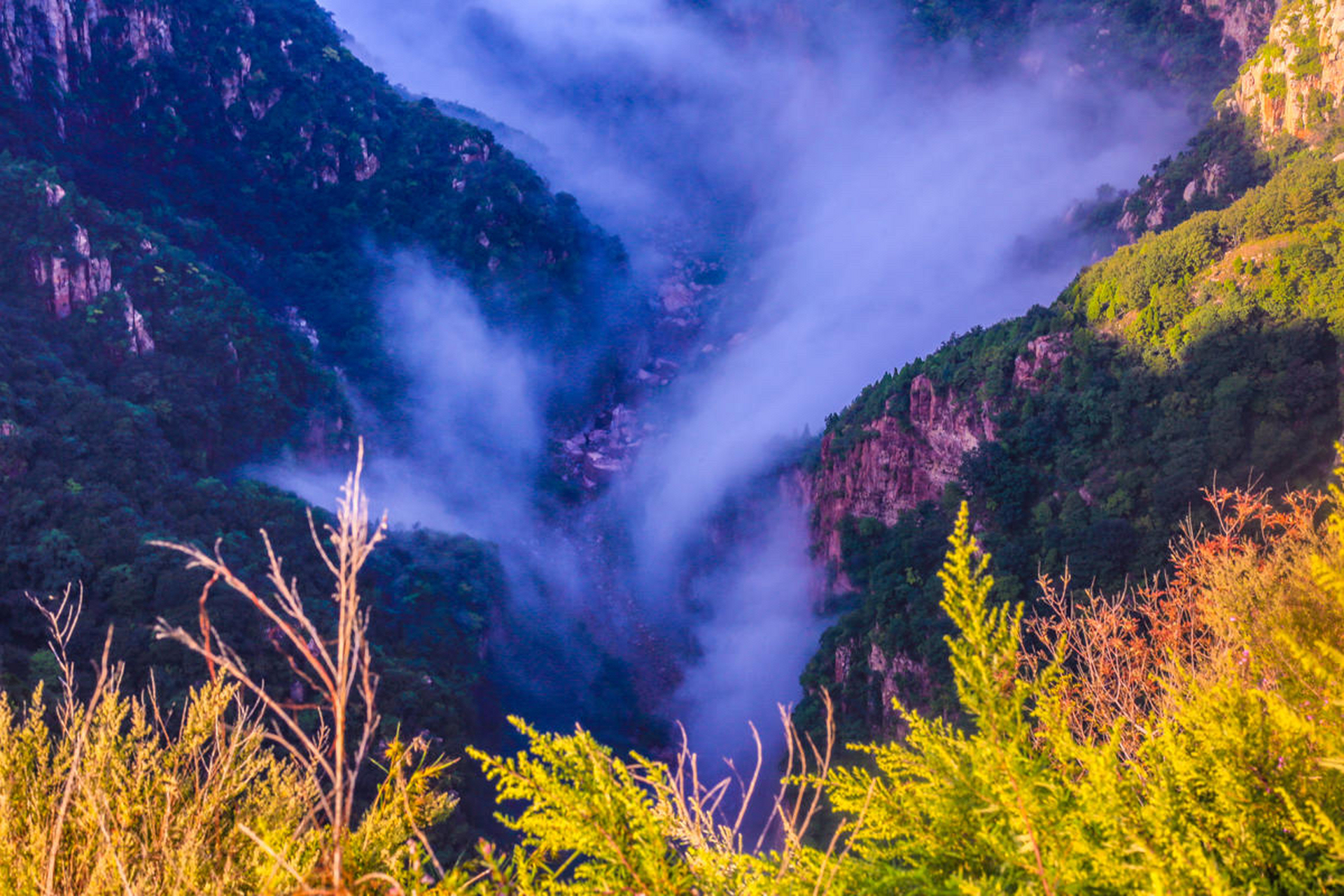 辉县红岩大峡谷图片