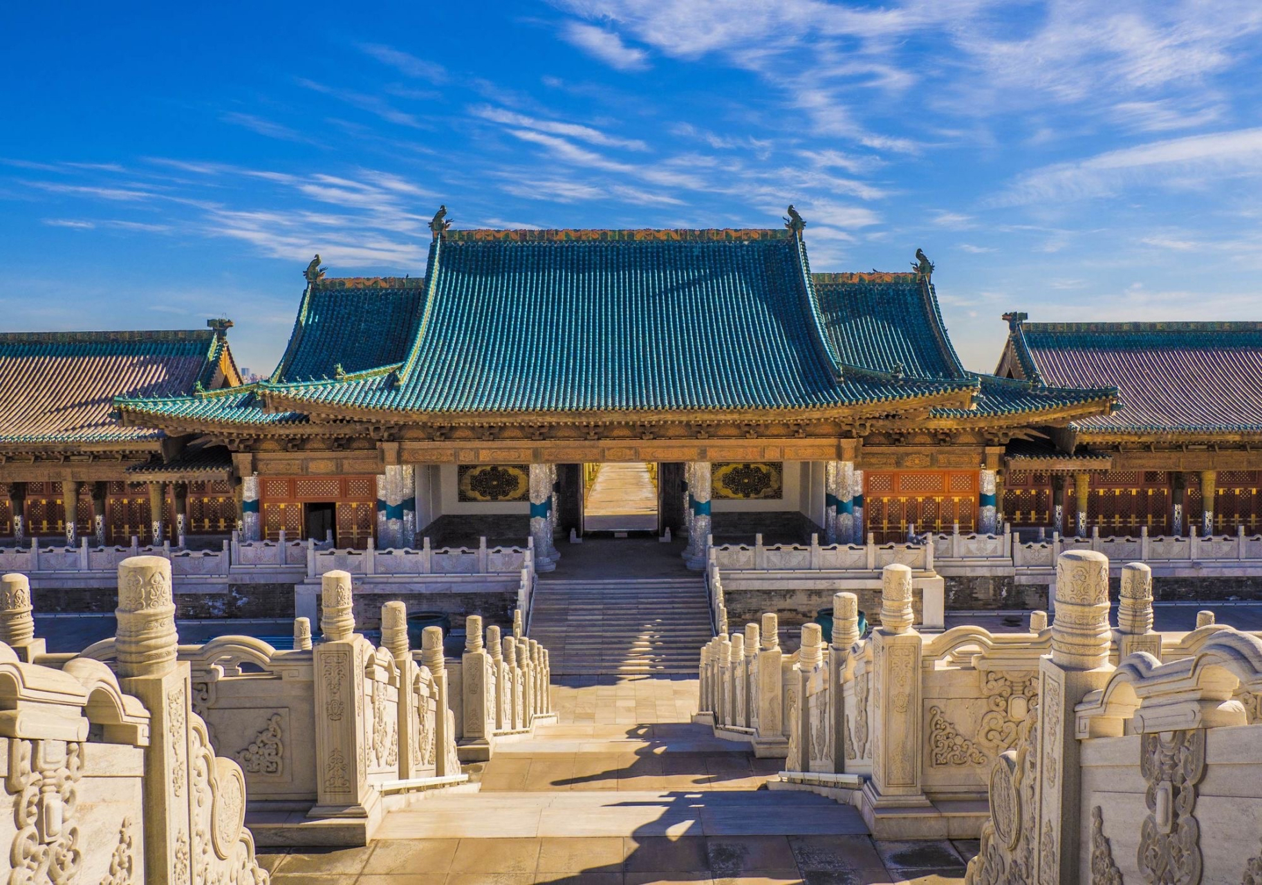 蒙古源流旅游区坐落于鄂尔多斯伊金霍洛旗,规划面积8平方公里,于2016